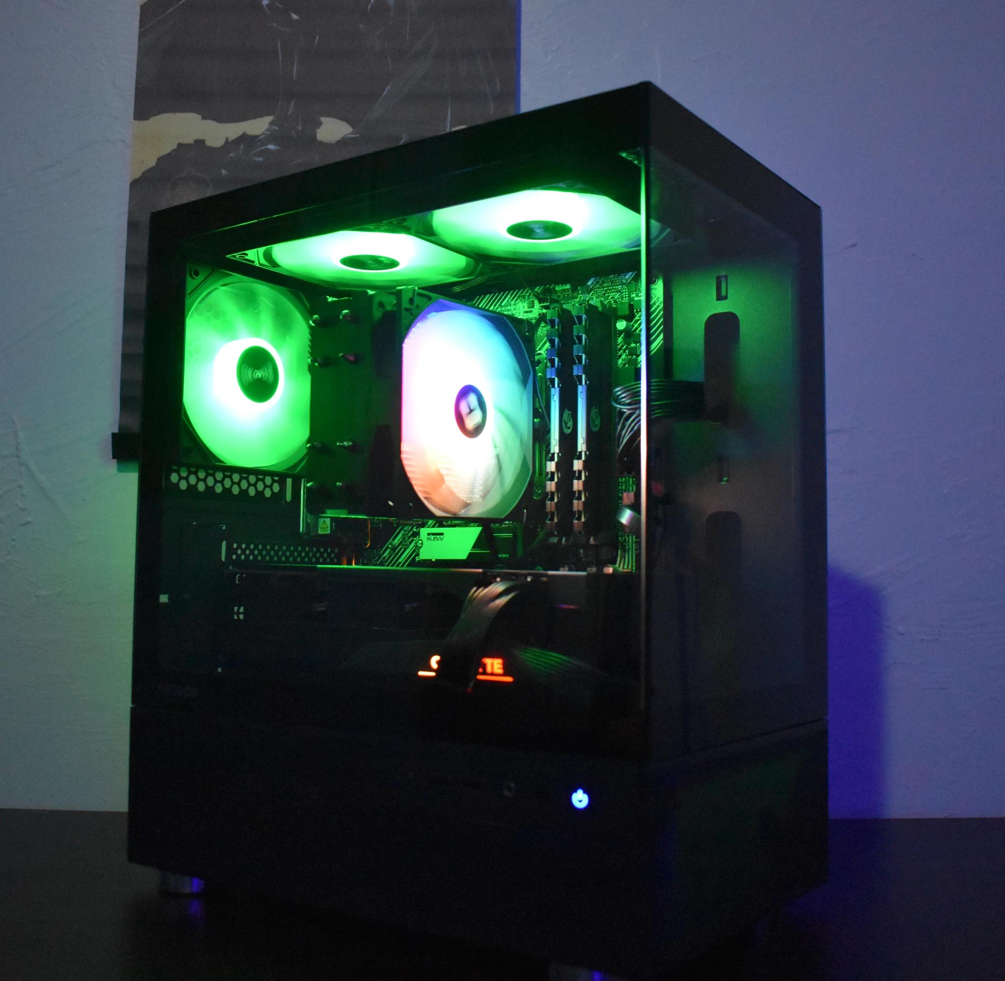 Minimalist Gaming PC: Ryzen 7 | RX 6800 | 32GB RAM | 1TB SSD | 650w PSU | WiFi