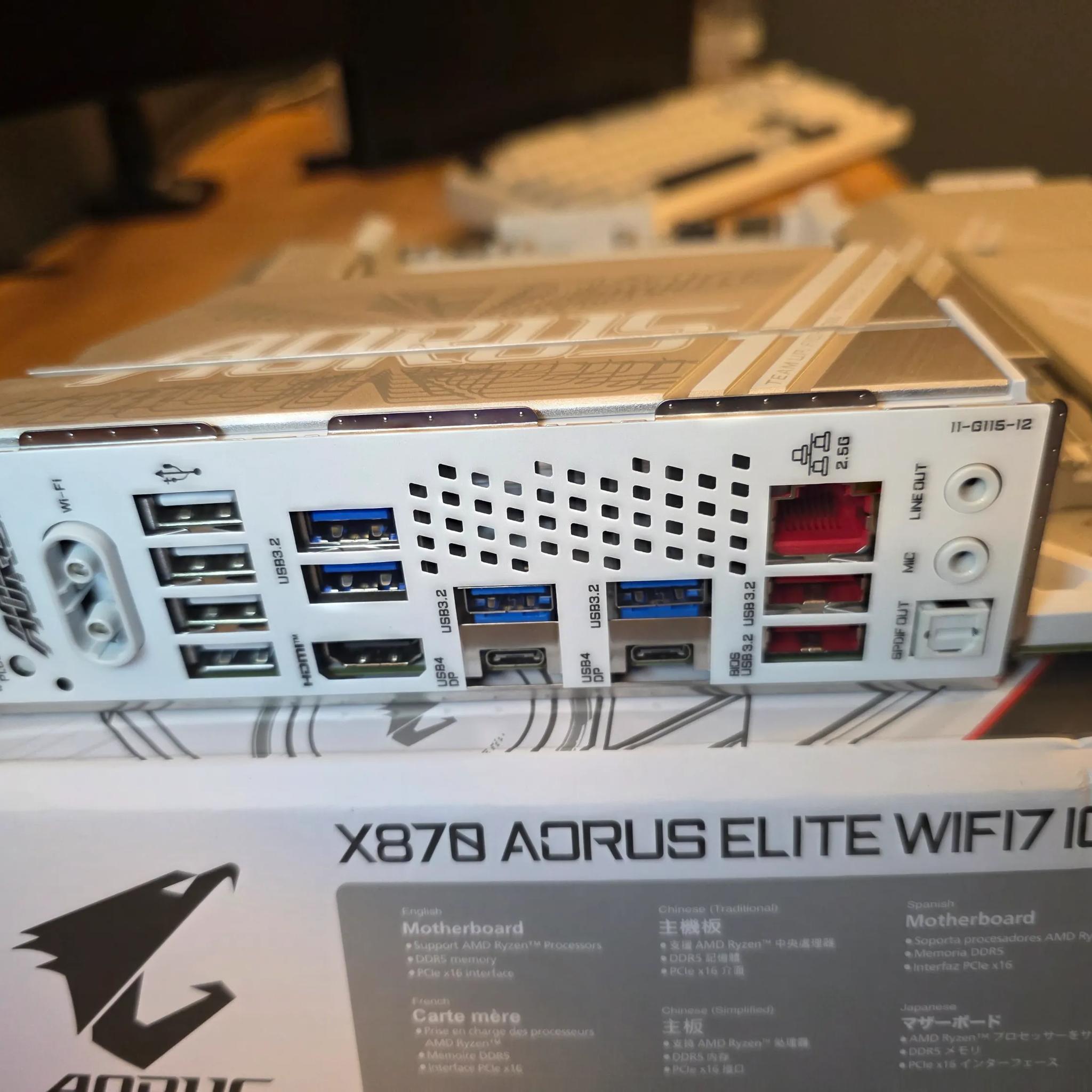 GIGABYTE X870 AORUS Elite WIFI7 ICE AMD AM5 Motherboard, ATX, DDR5, PCIe 5.0, 2.5GbE LAN