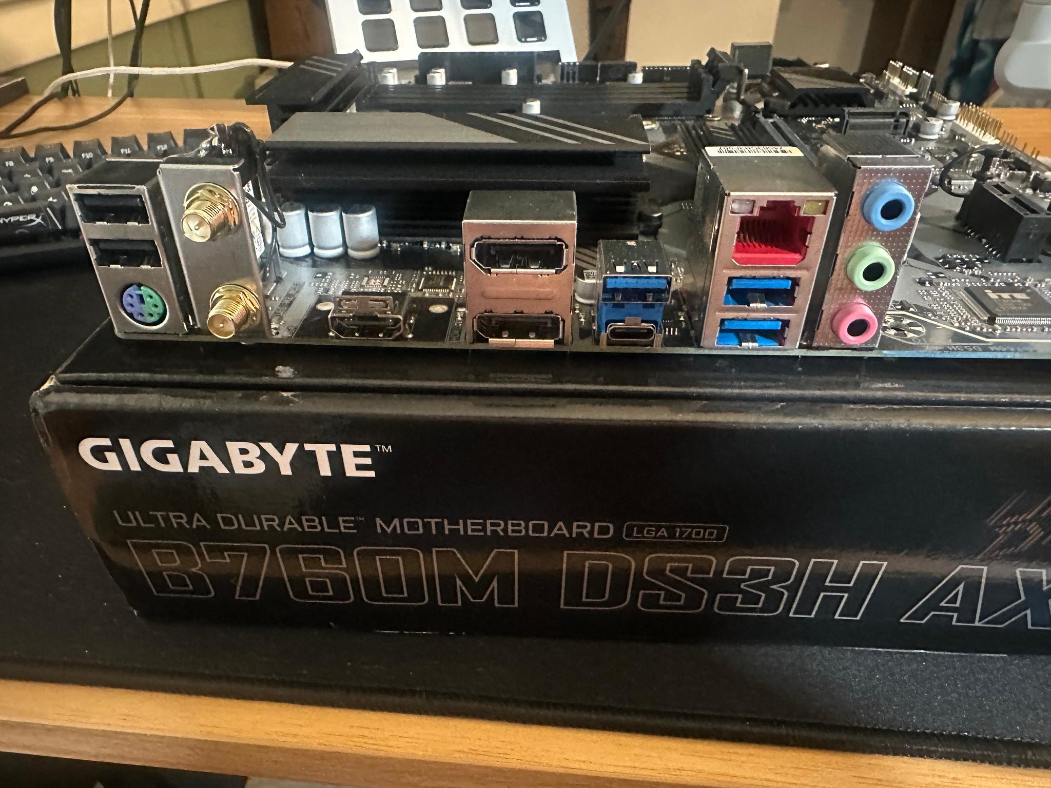 B760m DS3H AX Micro ATX DDR5