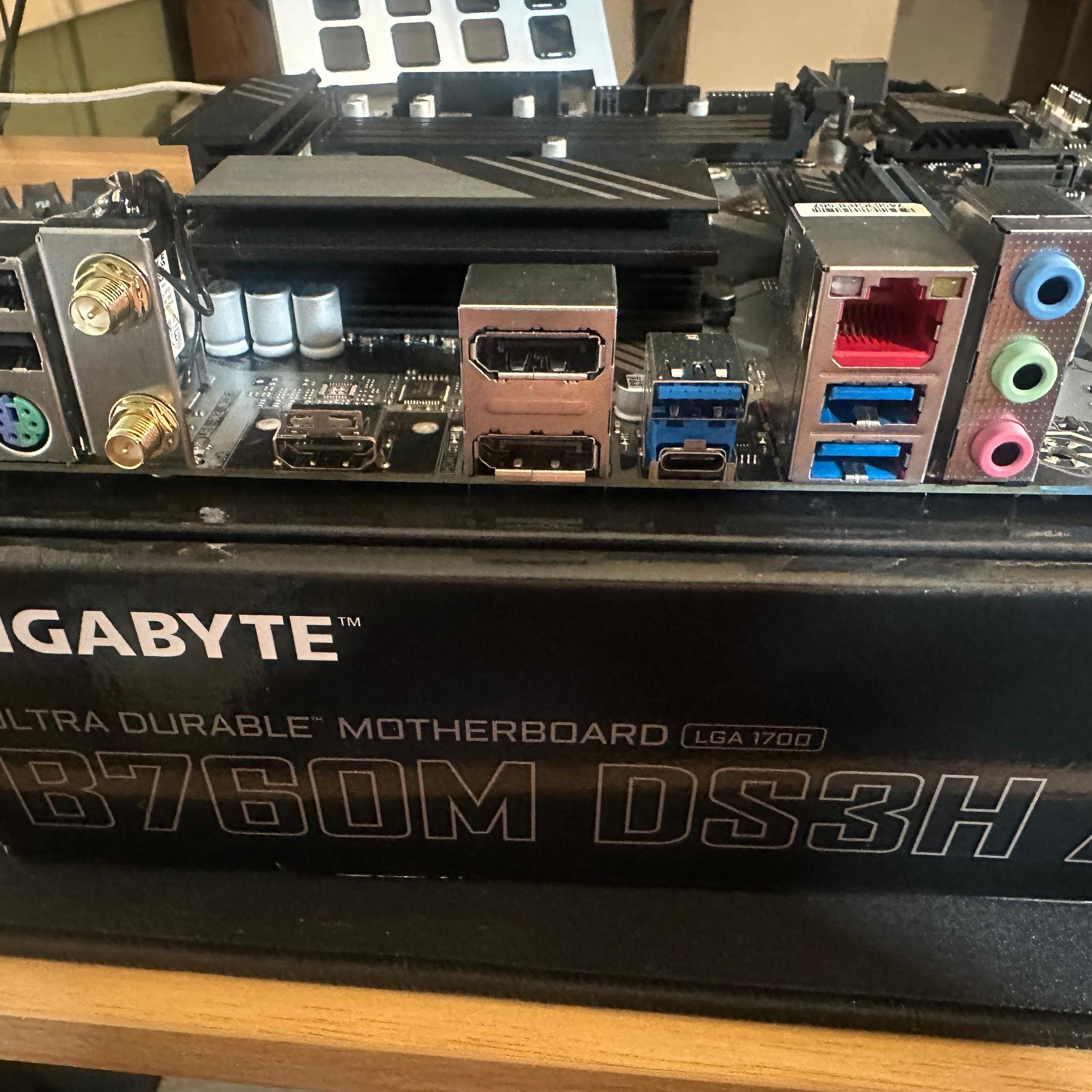 B760m DS3H AX Micro ATX DDR5