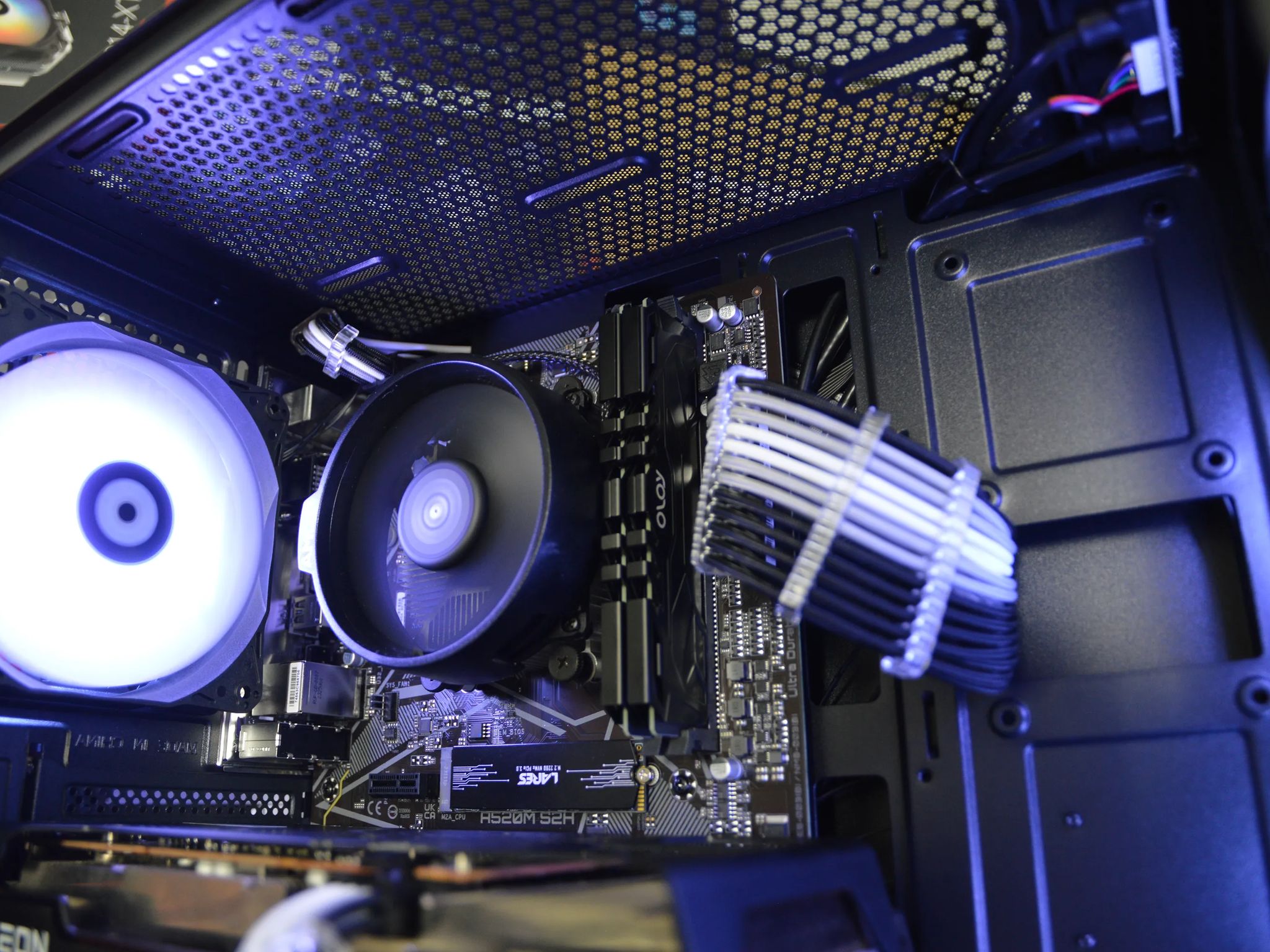 🟣🕷️| RX 6600 8GB | RYZEN 5 3600 | 16GB RAM | 1TB NVME SSD | Royal Widow |
