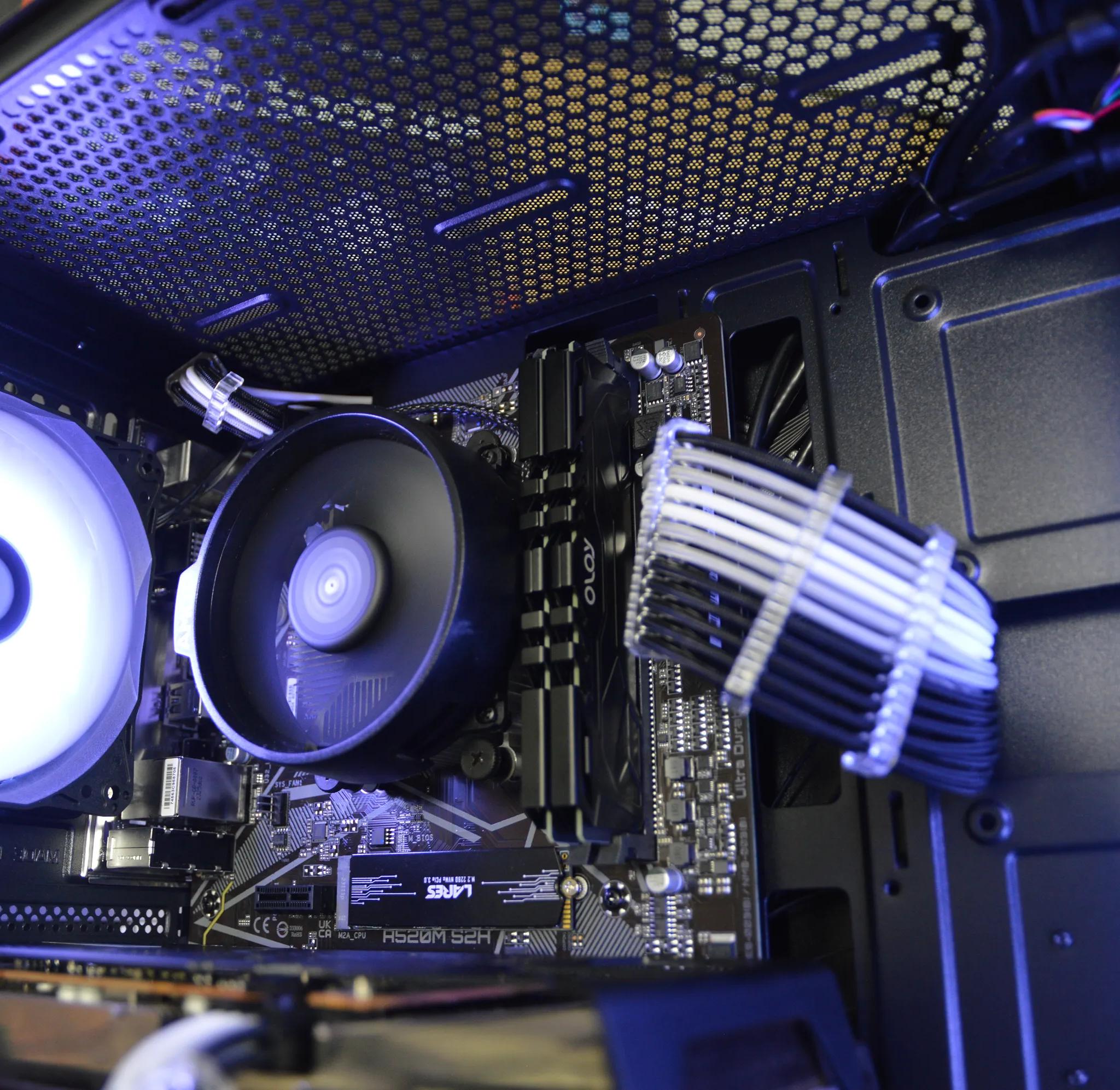 🟣🕷️| RX 6600 8GB | RYZEN 5 3600 | 16GB RAM | 1TB NVME SSD | Royal Widow |