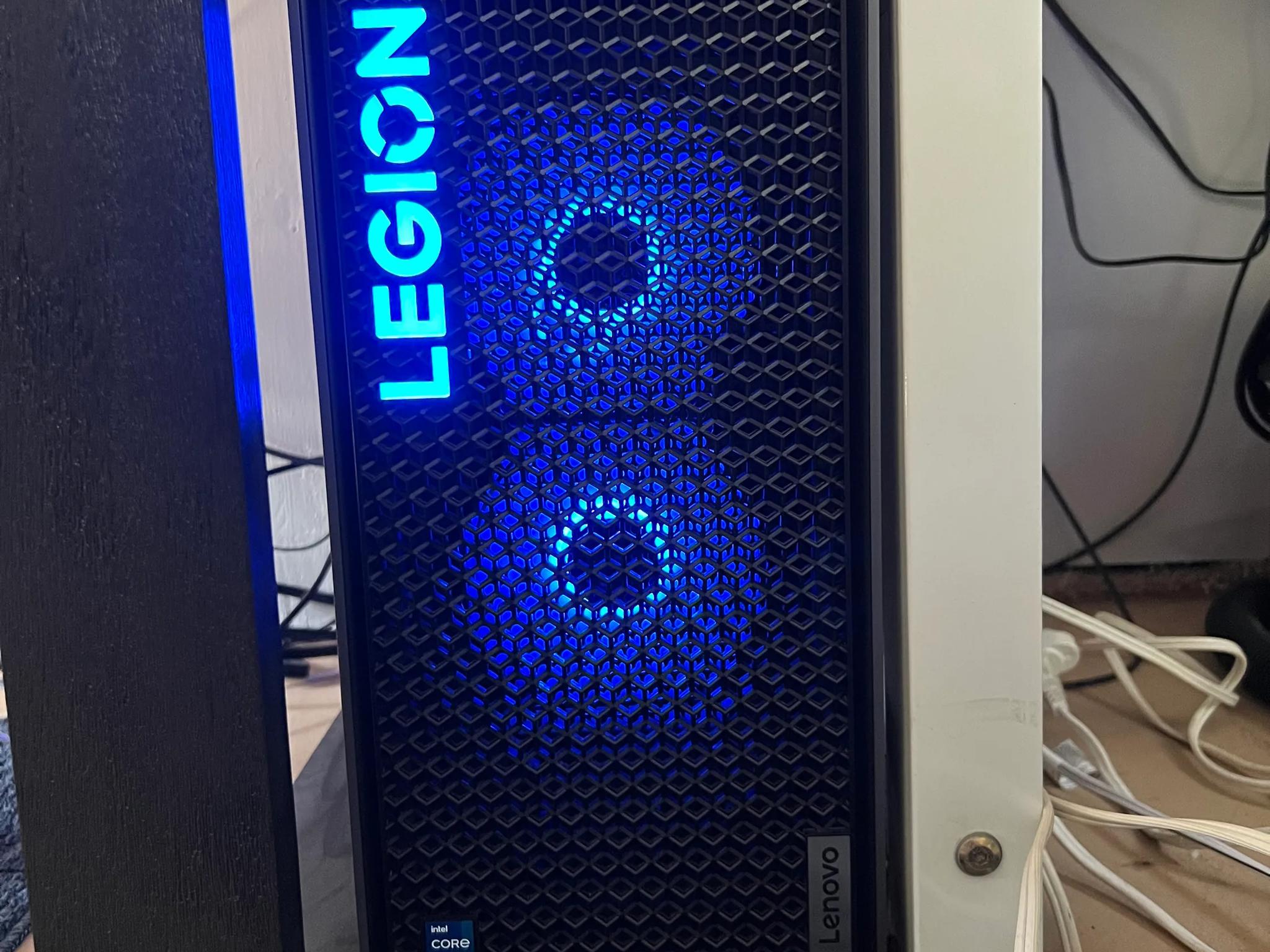 Lenovo Legion Tower 5i RTX 4070 12GB VRAM + Intel i7-13700F