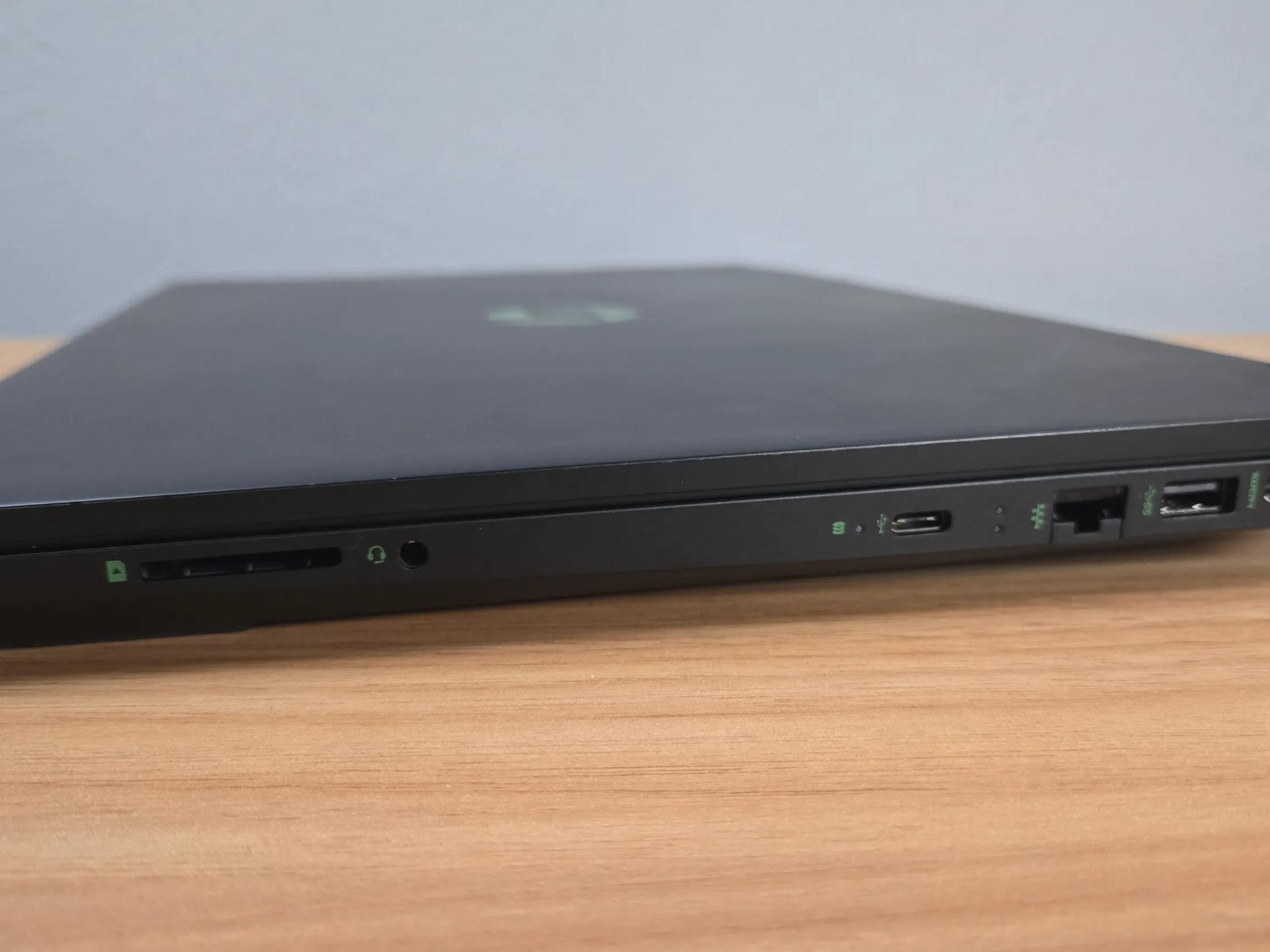 HP Gaming Laptop 15.6" - GTX 1650 + Ryzen 5 4600H