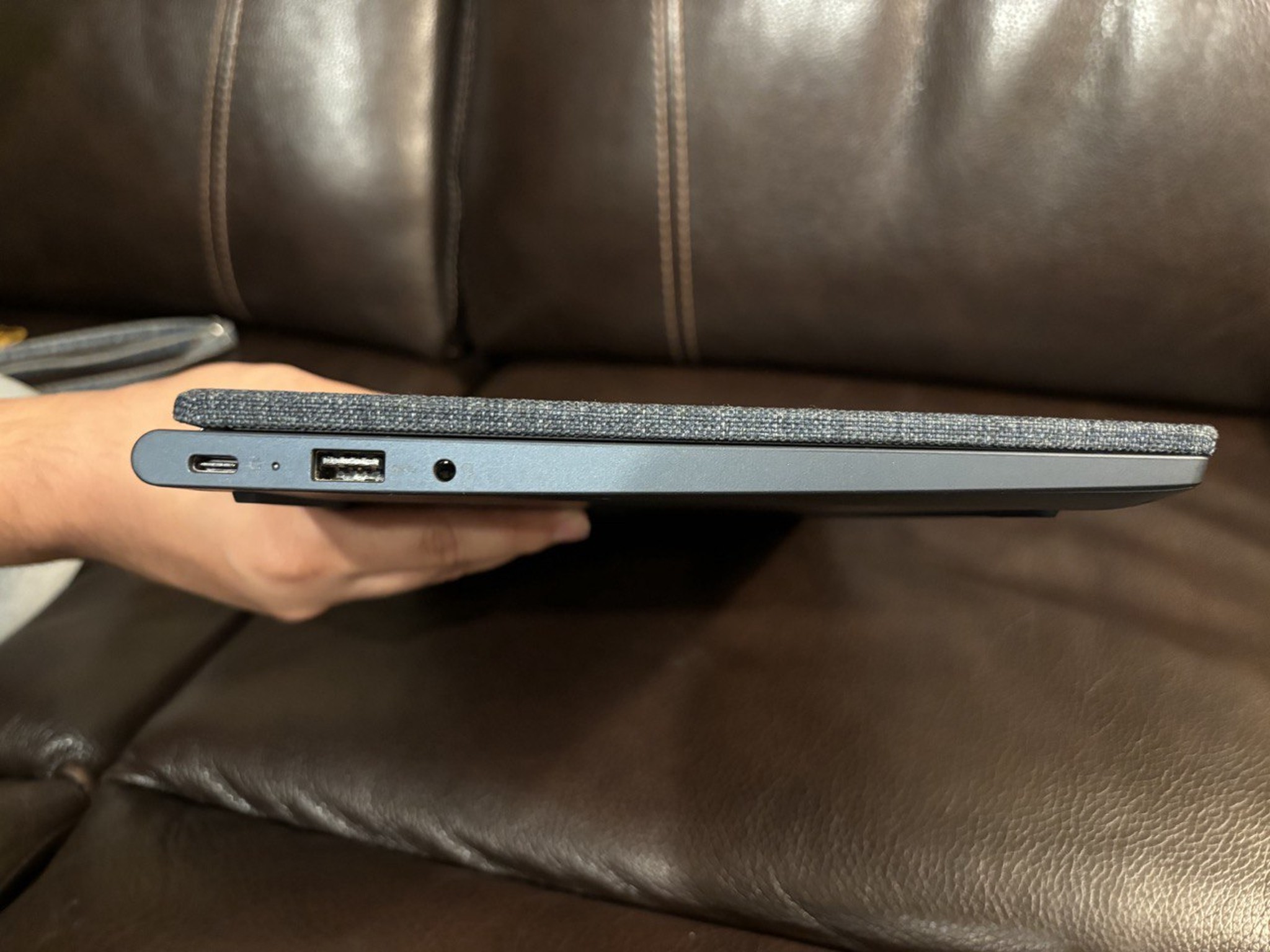 Lenovo Yoga 2-in-1 Laptop Ryzen 5 4500U 8GB RAM 256GB Storage