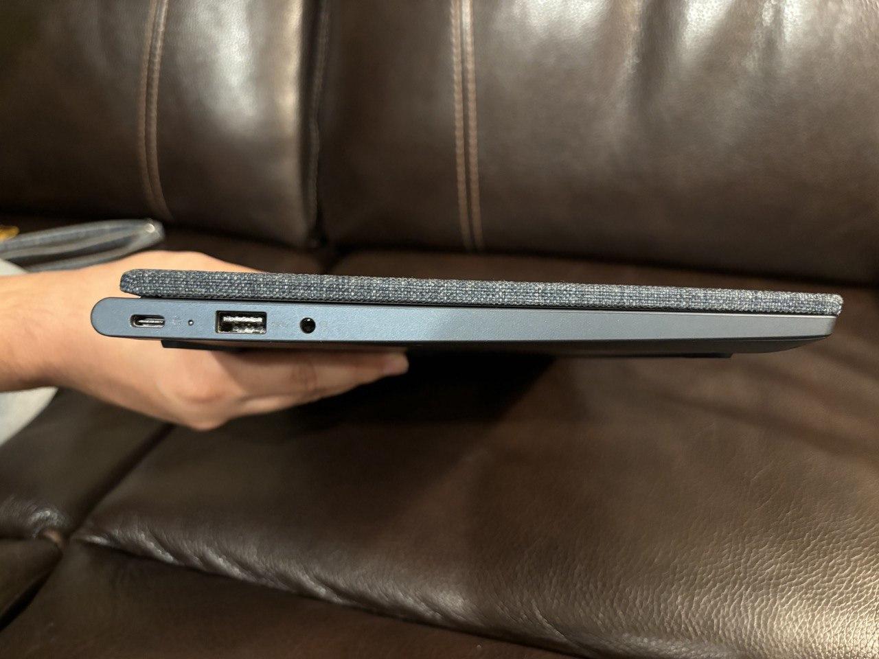 Lenovo Yoga 2-in-1 Laptop Ryzen 5 4500U 8GB RAM 256GB Storage