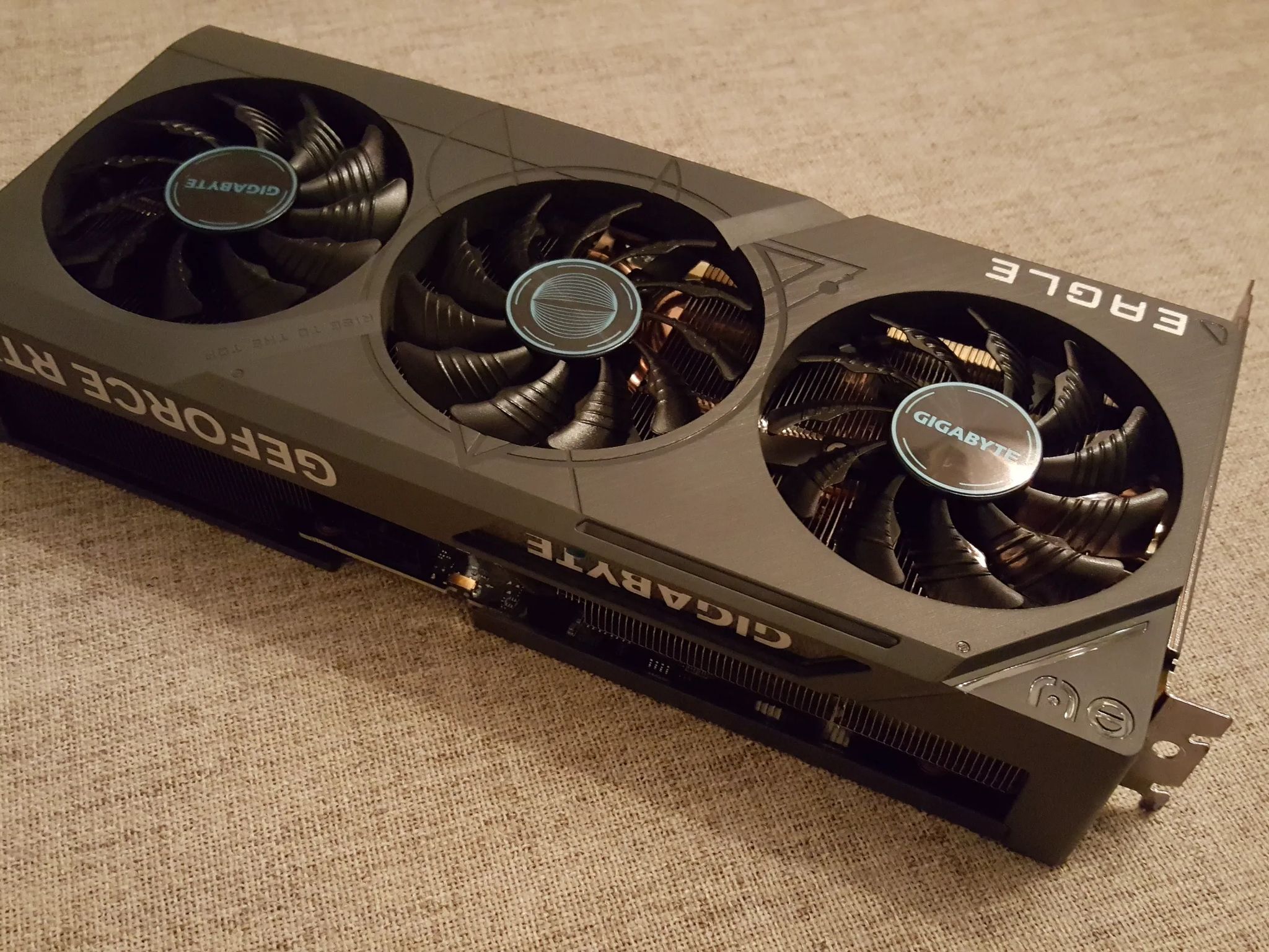 Nvidia RTX 4070 Ti SUPER GIGABYTE EAGLE OC