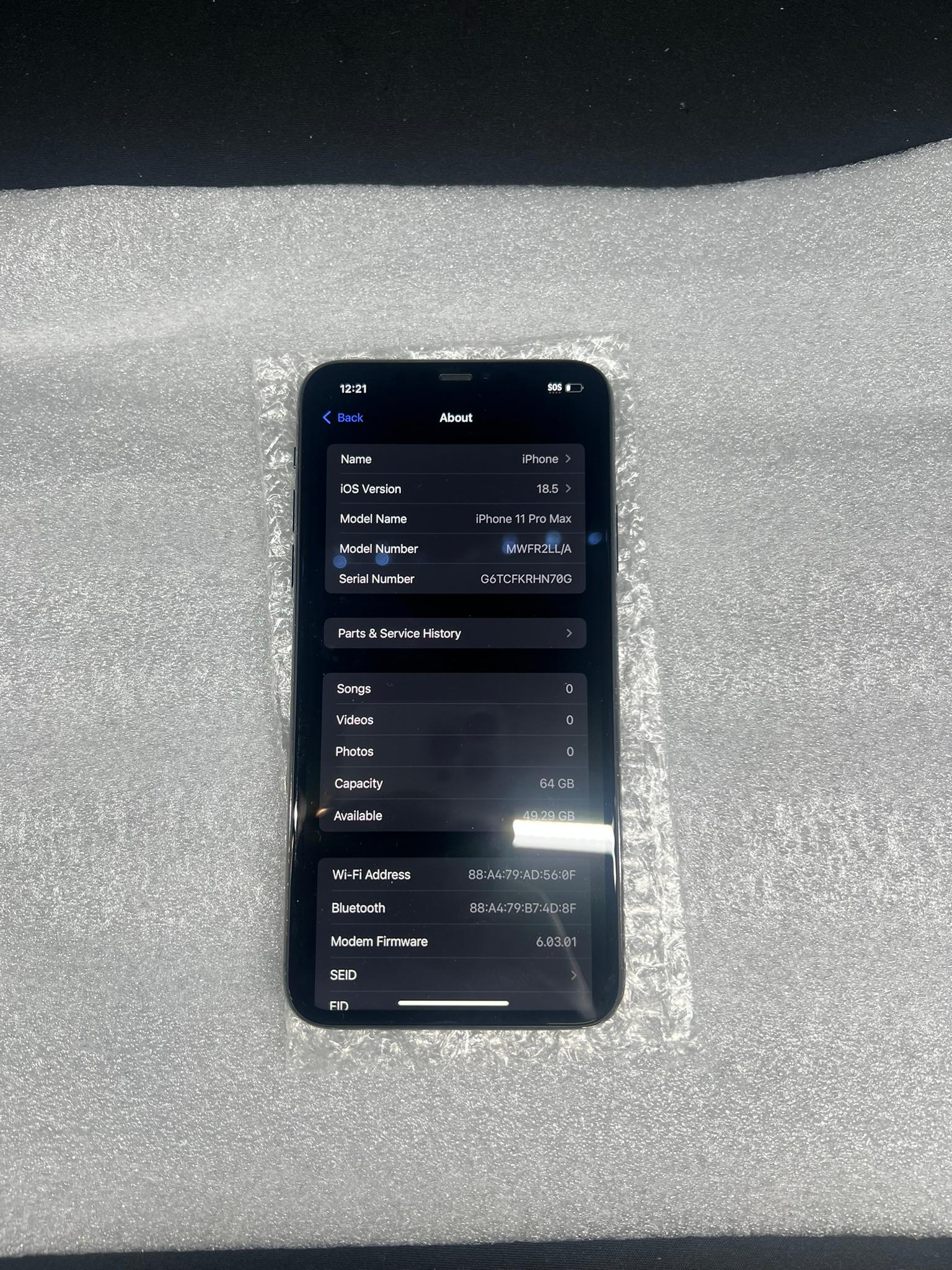 Apple iPhone 11 Pro Max – Unlocked – 64 GB – Midnight Green (Read Description)