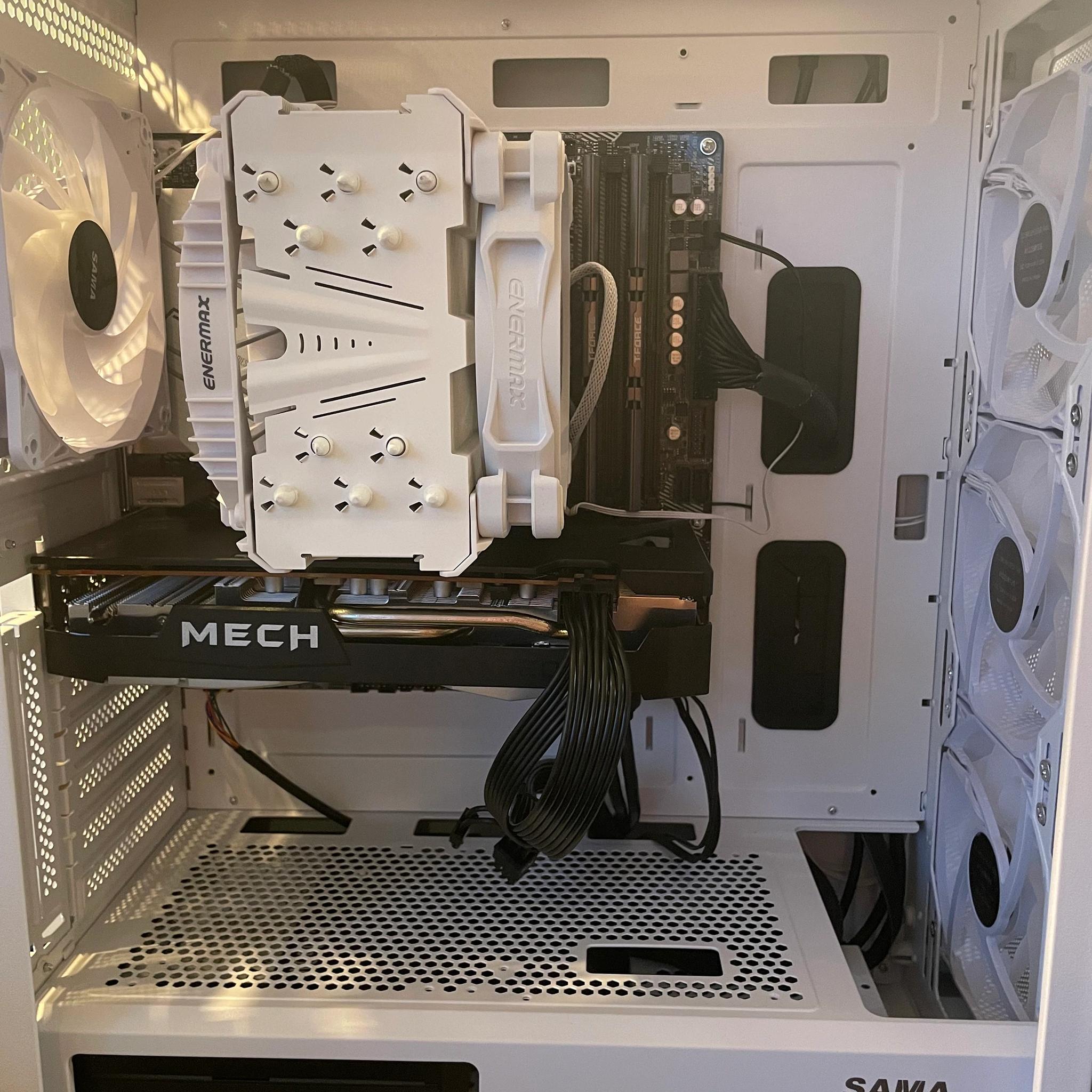 Rx 6600 XT Gaming PC / Ryzen 5 5600G / 16 GB RAM / 1TB NVMe