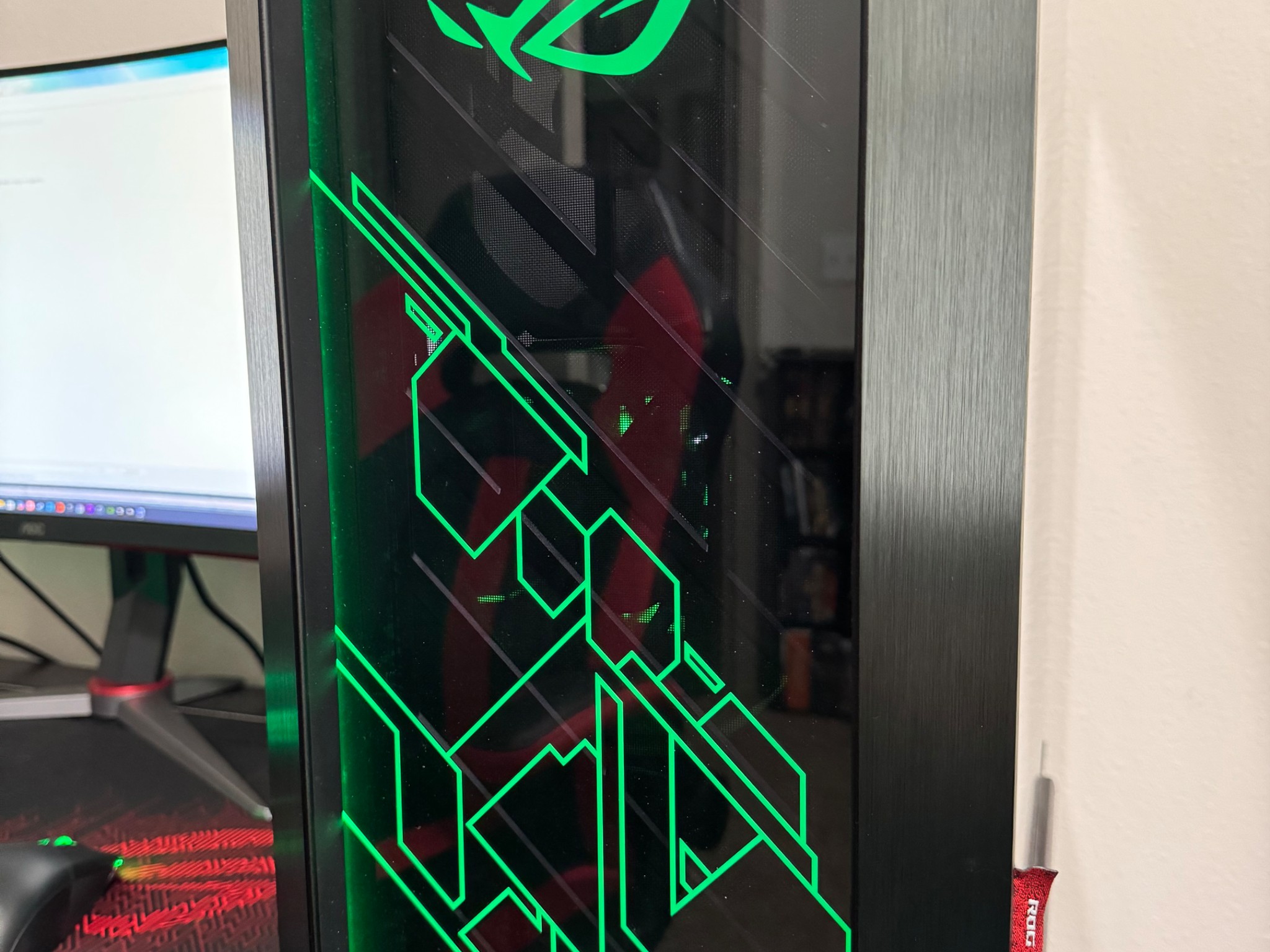 ASUS ROG STRIX THEME - AMD Ryzen 5800x3D with Strix 2080 Ti, 32GB Ram 4Tb storage