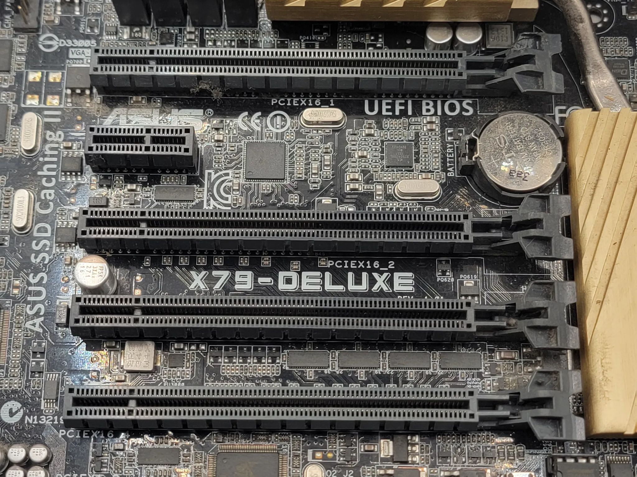 ASUS X79-Deluxe W/i7 4820K X79 ATX Motherboard DDR3