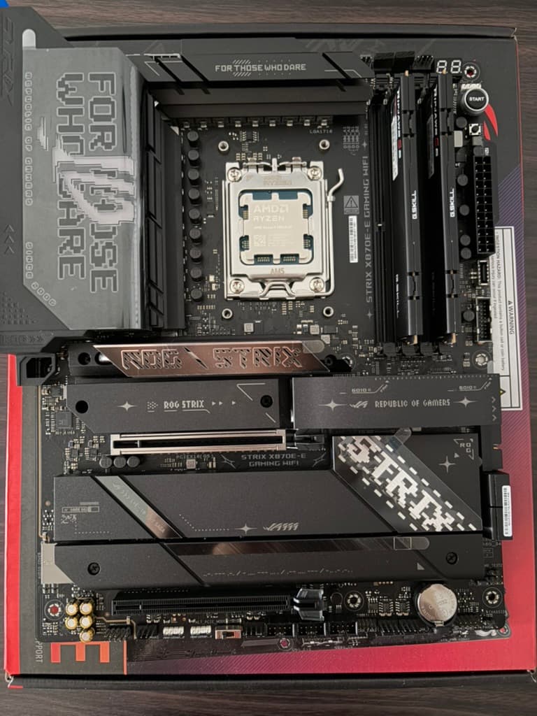 AMD 9800X3D + ROG Strix X870E-E Gaming WiFi + 64GB DDR5 RAM 6000mhz