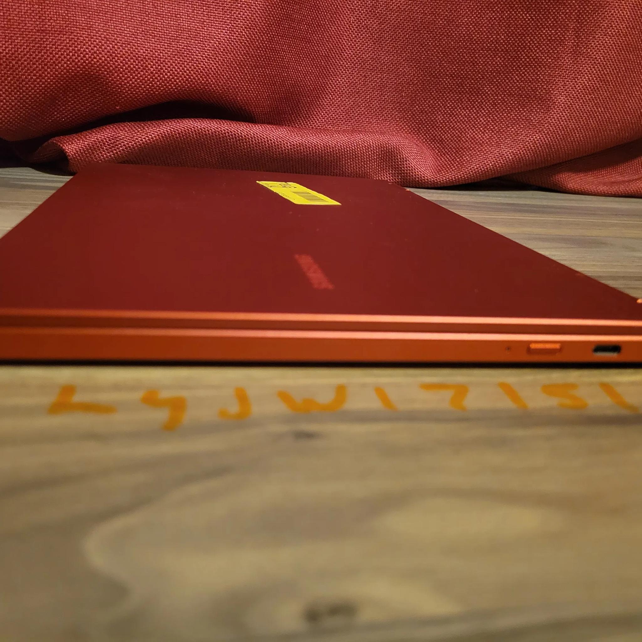 Samsung Galaxy Chromebook 2 - 13.3" QLED Touch Screen - intel i3 - 128gb emmc