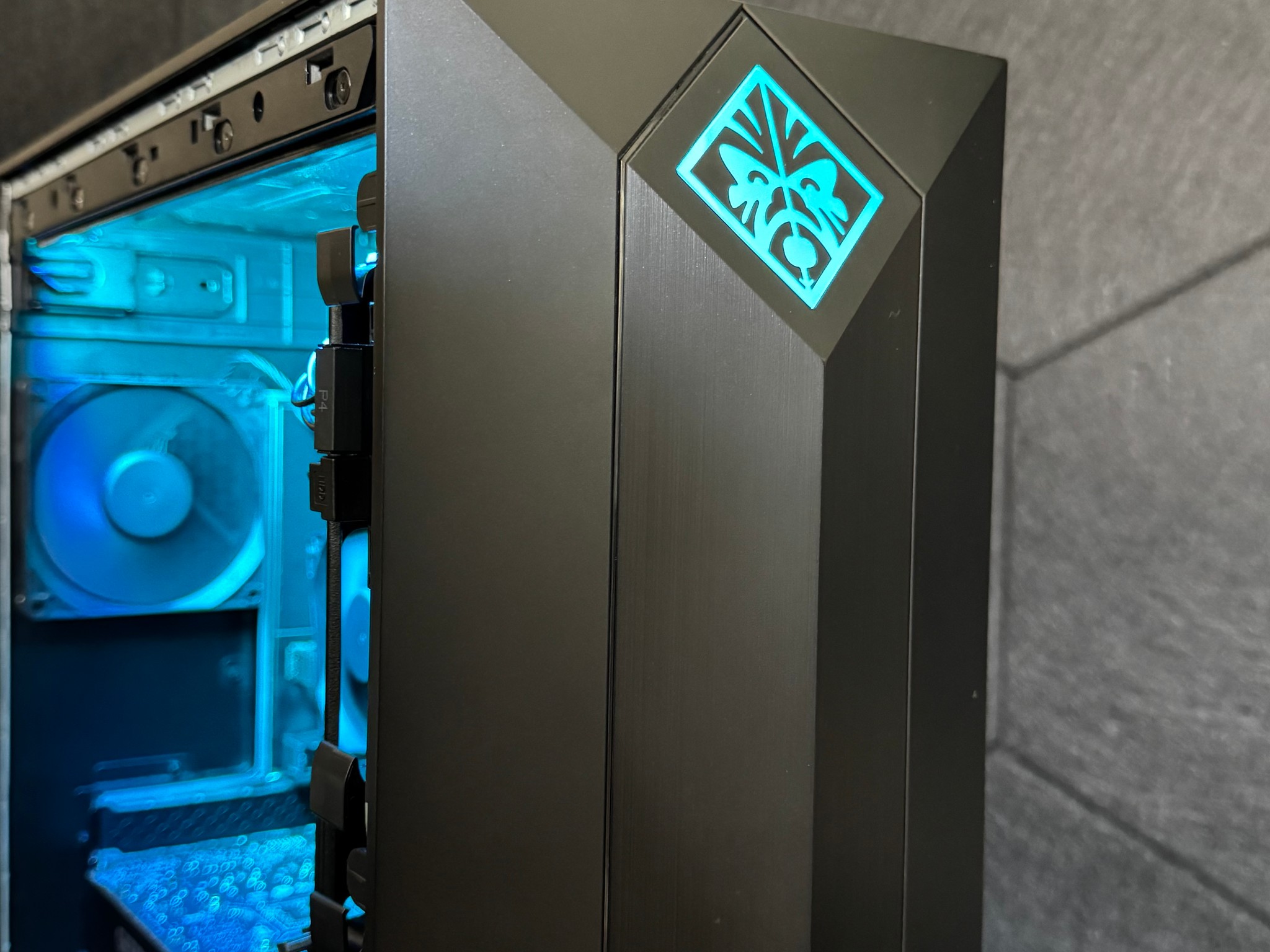 GTX 1660 Ti, i7-9700, 16GB RAM, 256GB SSD + 1TB HDD, Wi-Fi Gaming PC