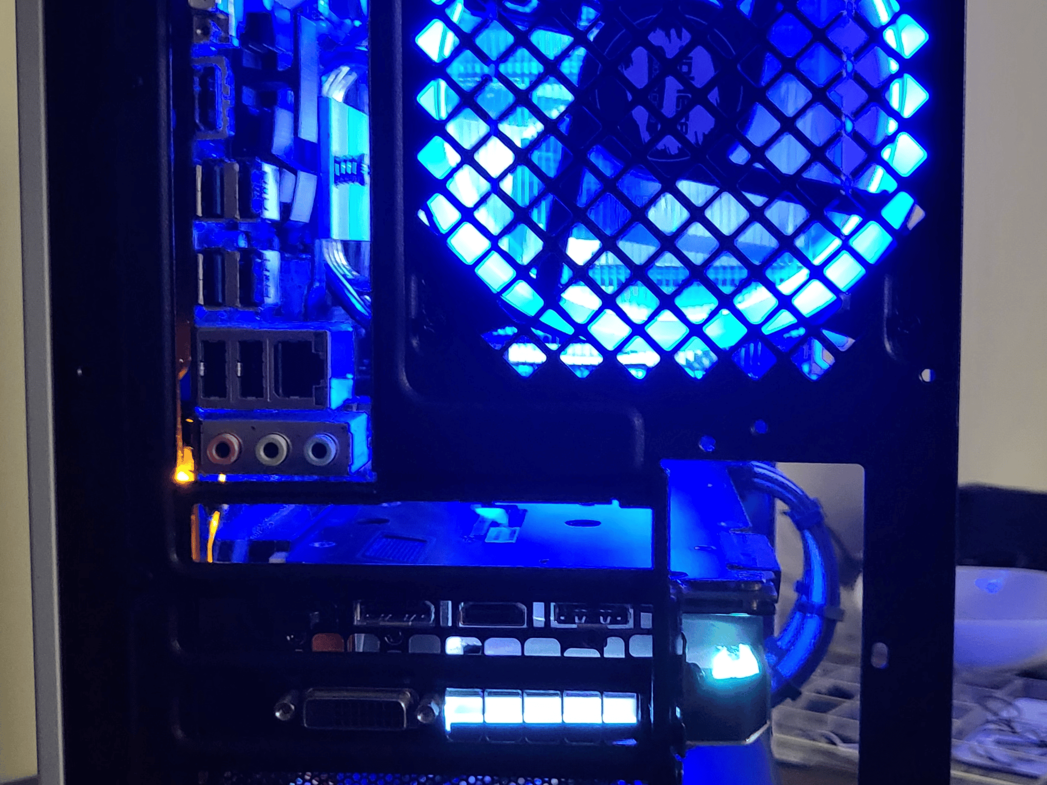 "Moonlight " Mid Range GTX 1070 Ryzen 5 Gaming/Streaming PC