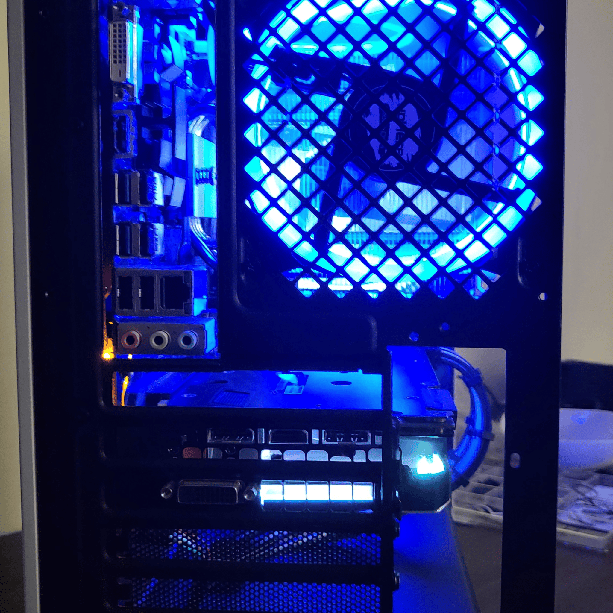 "Moonlight " Mid Range GTX 1070 Ryzen 5 Gaming/Streaming PC