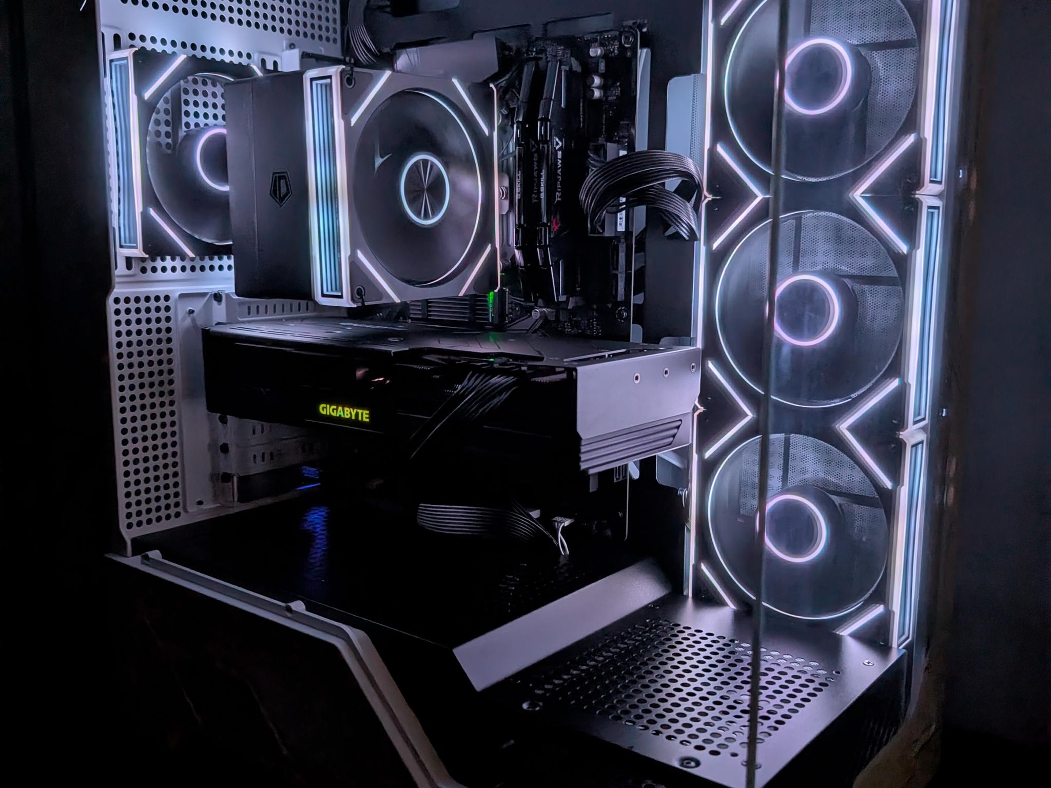 Gaming PC RX 7700 XT-Ryzen 7 5700x-32GB DDR4 3200-1 TB NVME