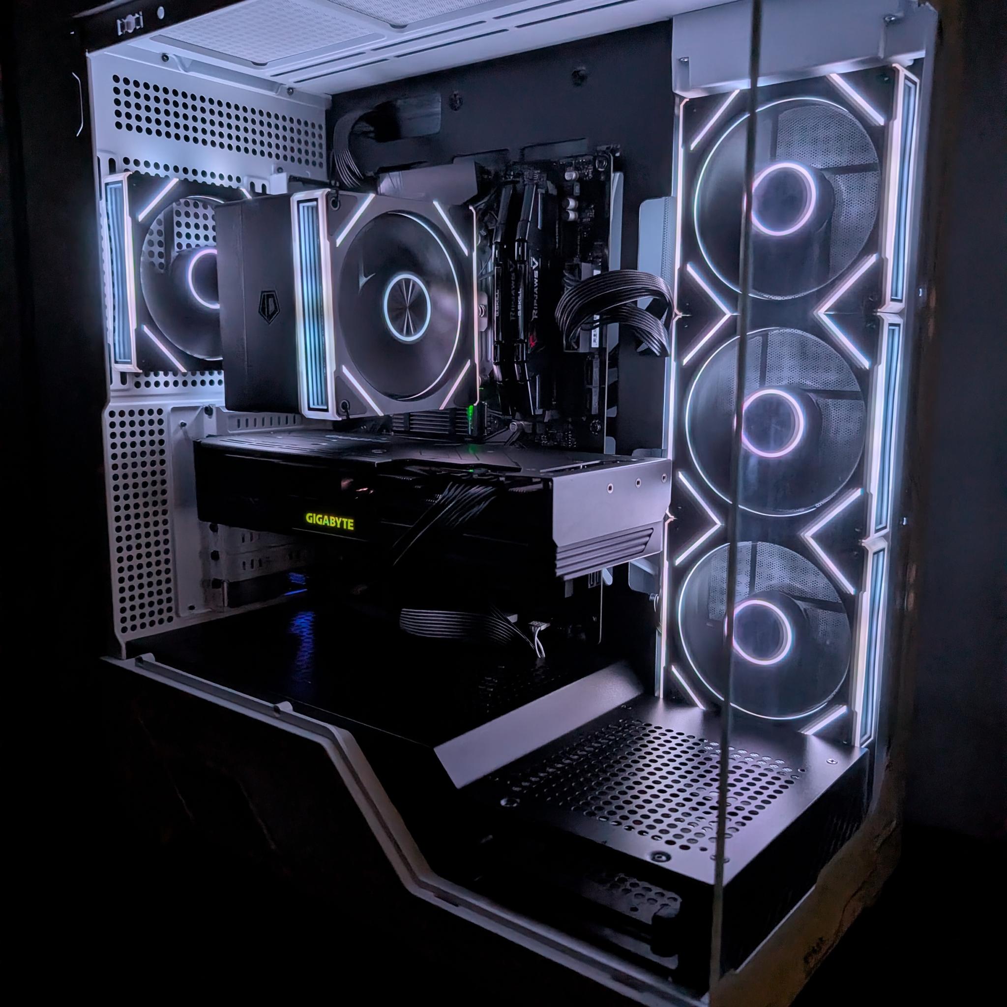 Gaming PC RX 7700 XT-Ryzen 7 5700x-32GB DDR4 3200-1 TB NVME