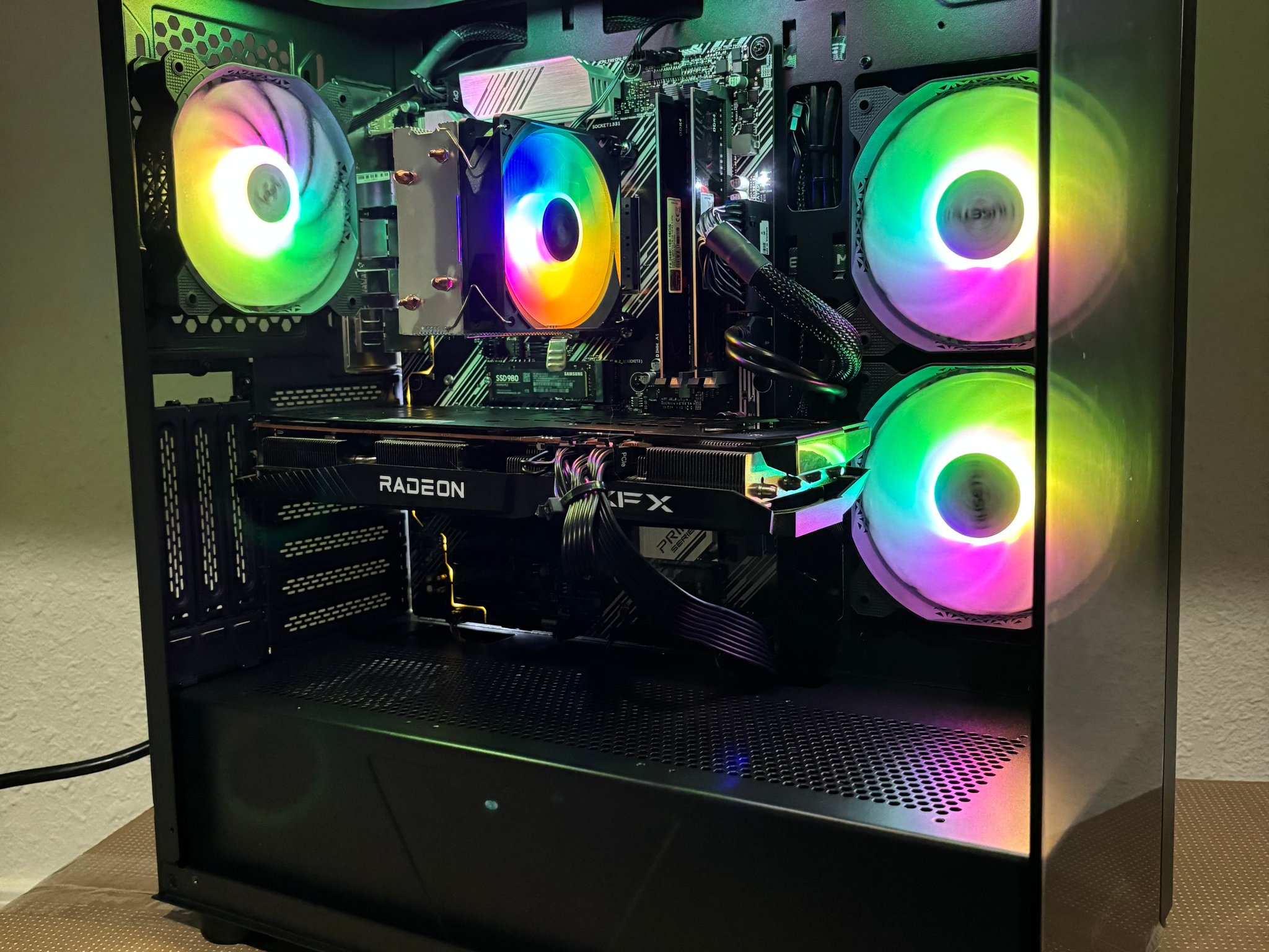 RX 6700 XT (12GB VRAM) + RYZEN 5 5600X | 1TB NVMe | 32GB DDR4 | WIFI - Gaming PC