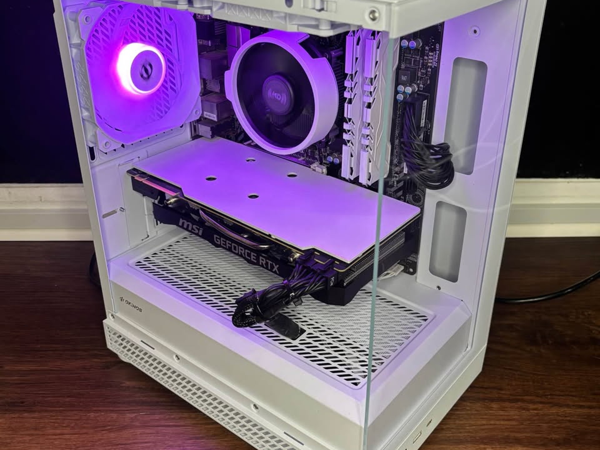 White Gaming PC (RTX 2070 Super 8GB + AMD Ryzen 5 5500 + 16GB DDR4 + SSD)