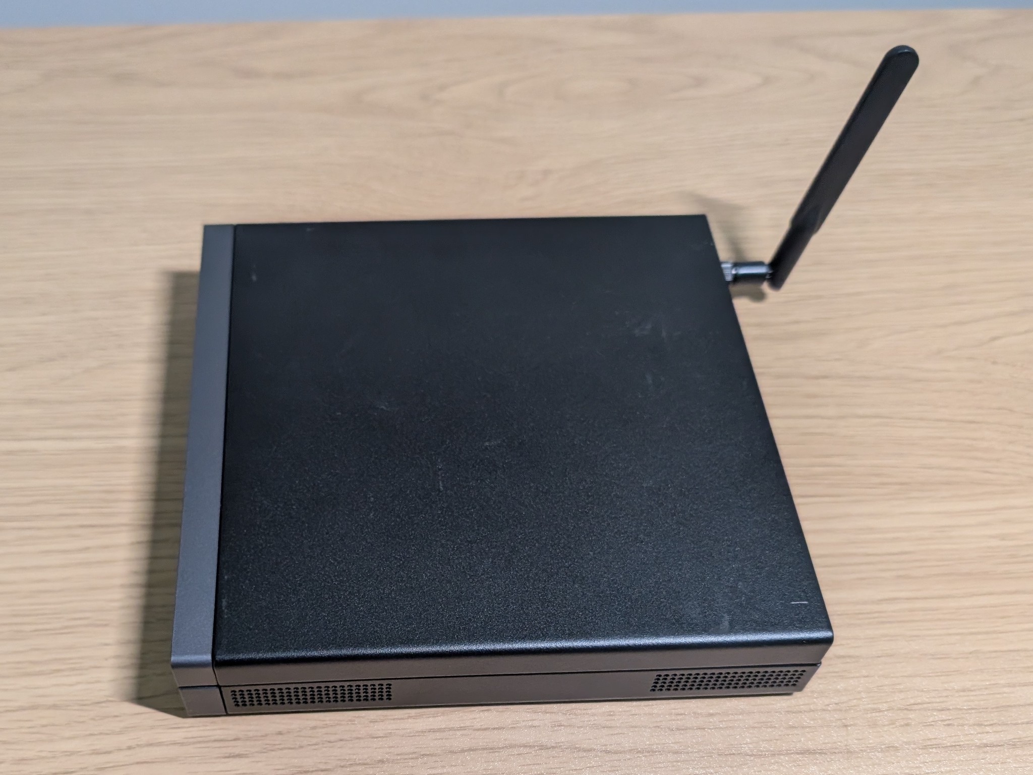 Steambox conversion of Lenovo Thinkcentre NEO, i5, 16GB RAM, 256 GB SSD, running Bazzite