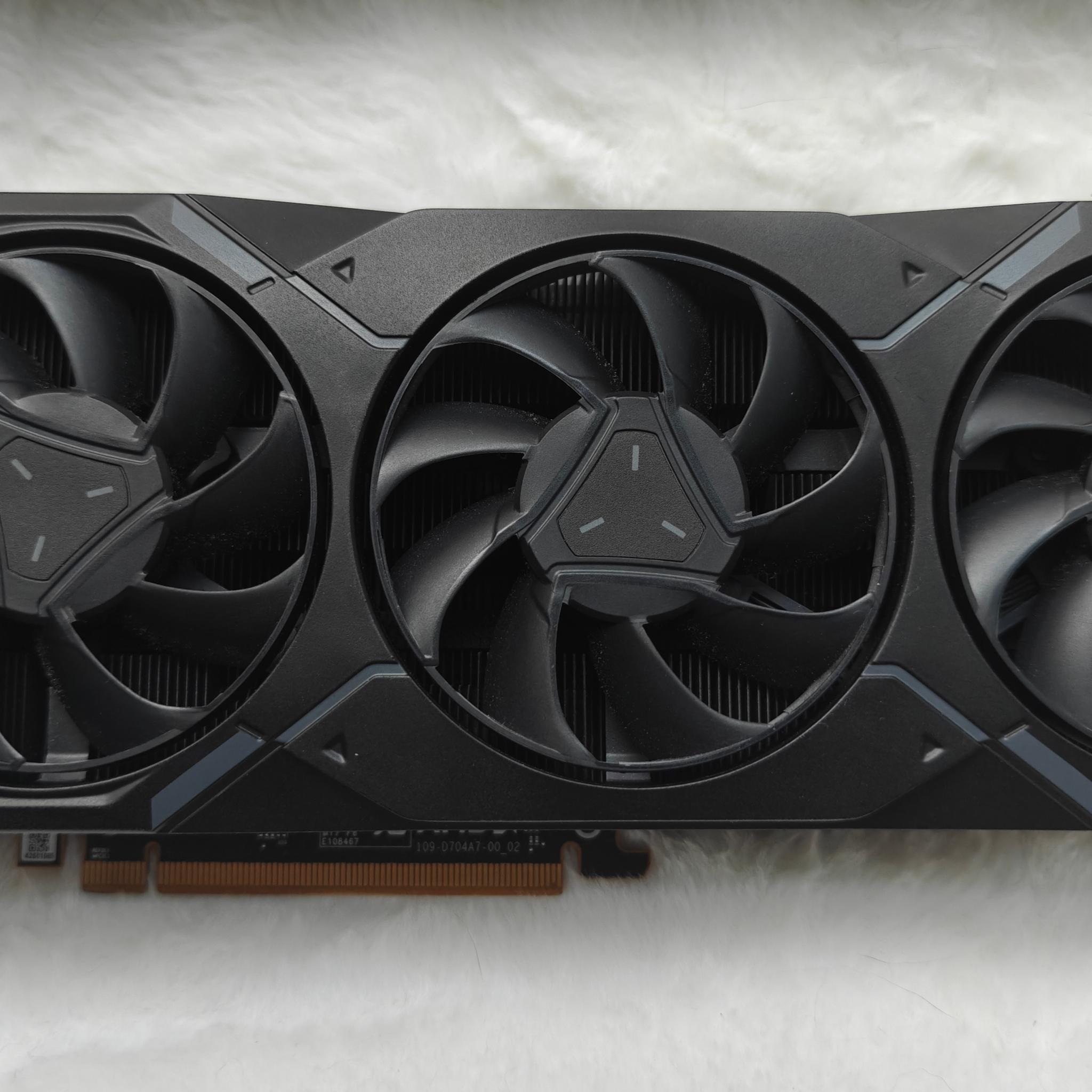AMD Radeon RX 7900 XT Reference
