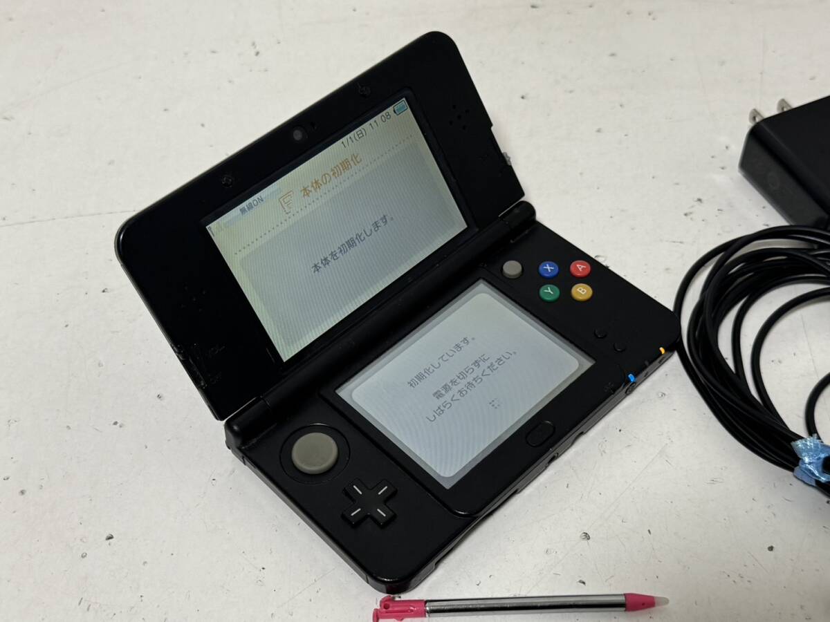New Nintendo 3DS Black Console, Stylus Pen, SD Card, AC Adapter, Charger, JPN