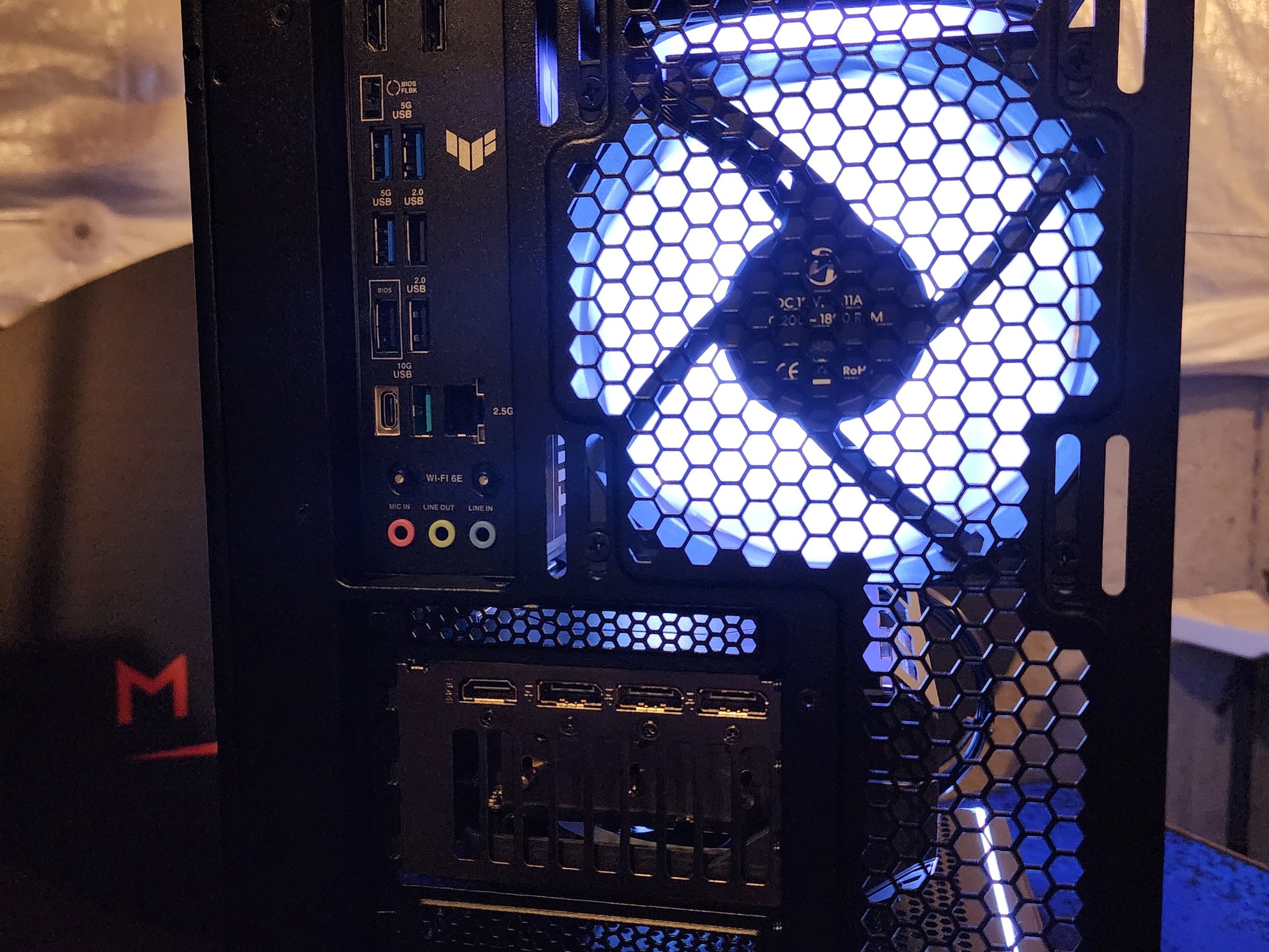 RTX 5080 / Ryzen 7 9800X3D / 32GB DDR5 RAM / 2TB NVMe