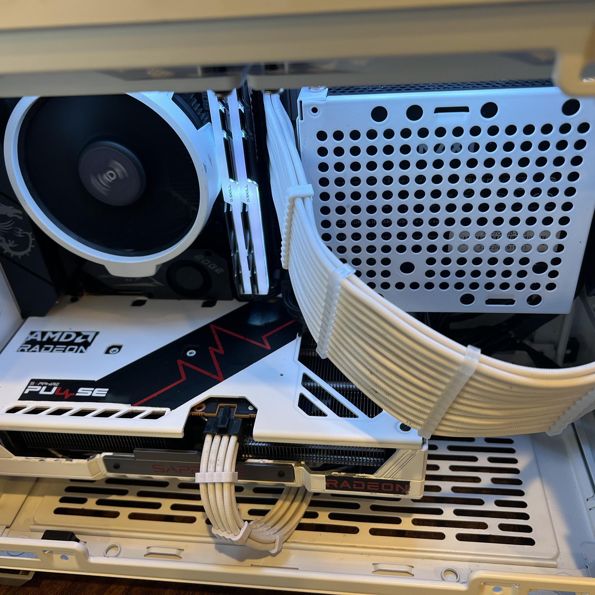 Mini-ITX| Rx 9060xt 16gb | Ryzen 5 5600x | 16gb ram | 1tb NVME | Wifi | Win11  | 1440p Gaming PC