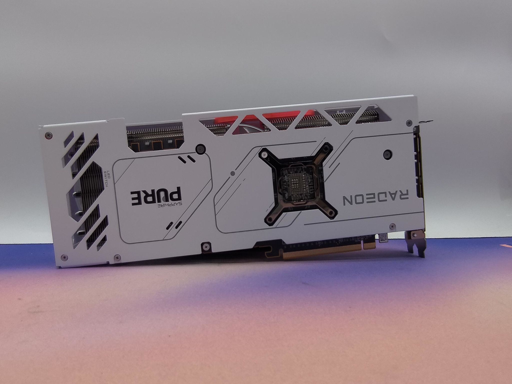 Sapphire Pure RX 7900 GRE