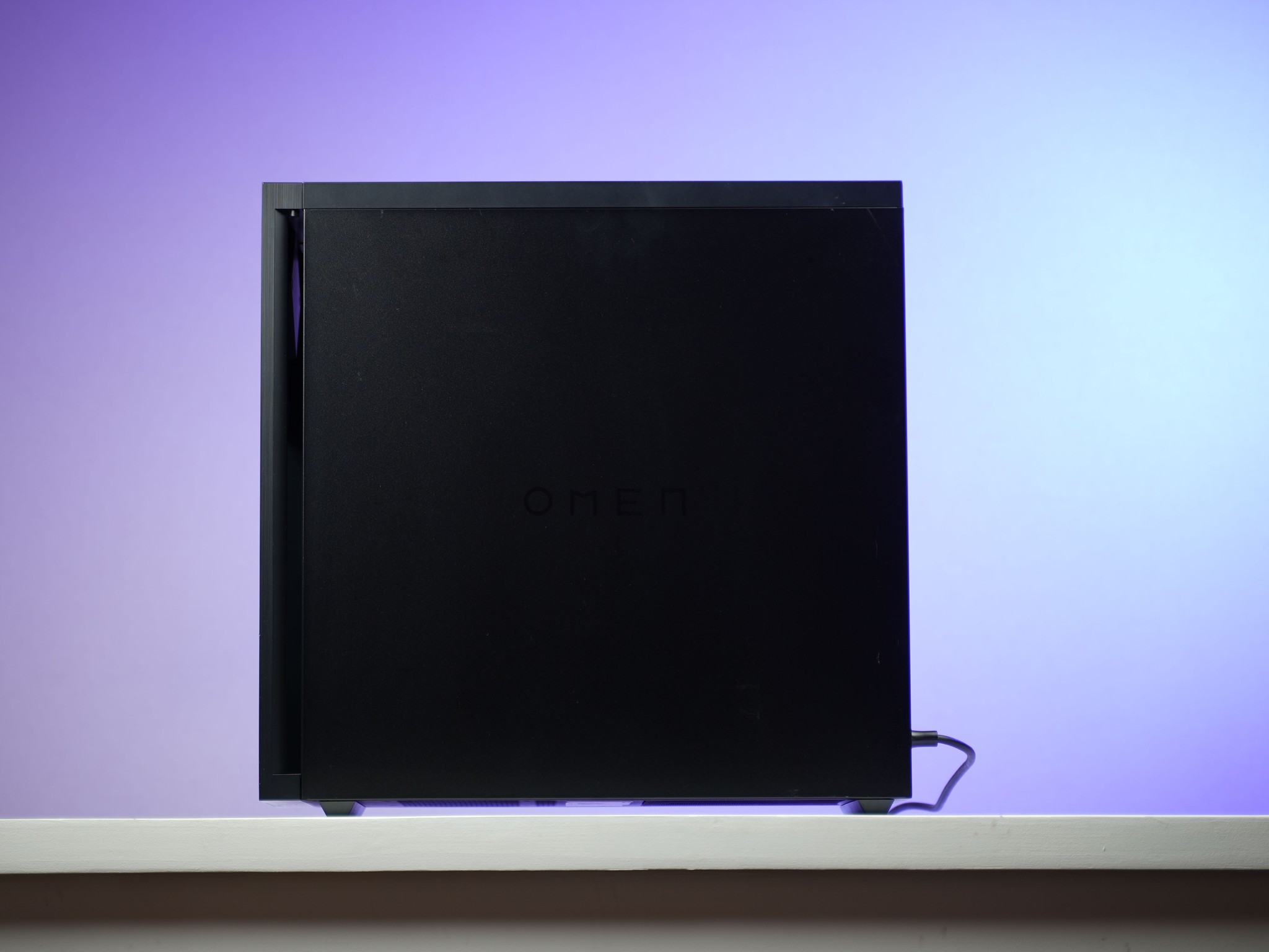 “OMENFORM 4” RTX 4070 Ryzen 5 7600 8GB 1.5TB Windows 11 Workstation Gaming PC Powerhouse
