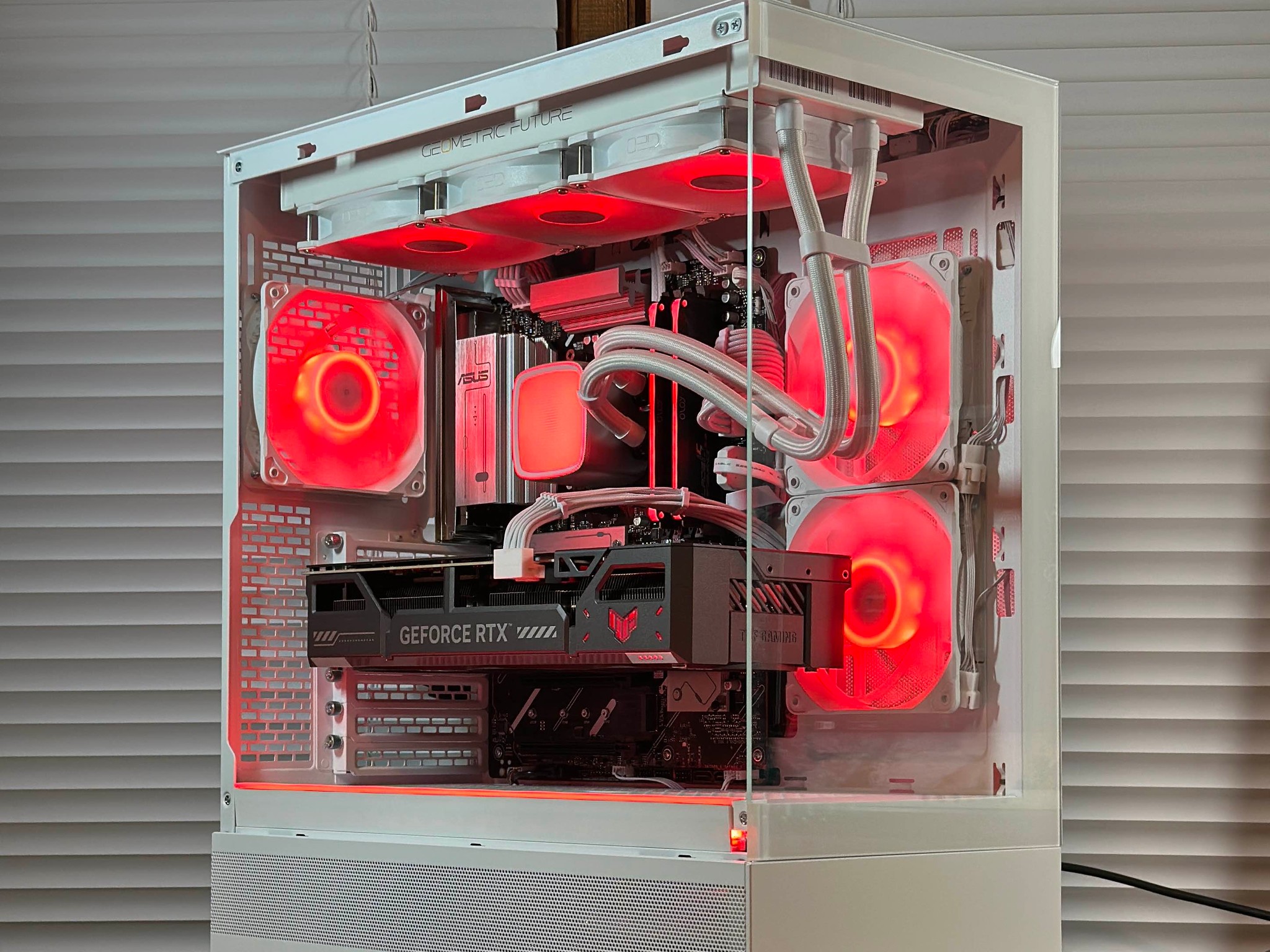RTX 5070 12GB | Ryzen 7 7700X | 32GB DDR5 | 5TB Storage | Win11 | WIFI | 1440P/4K White Gaming PC