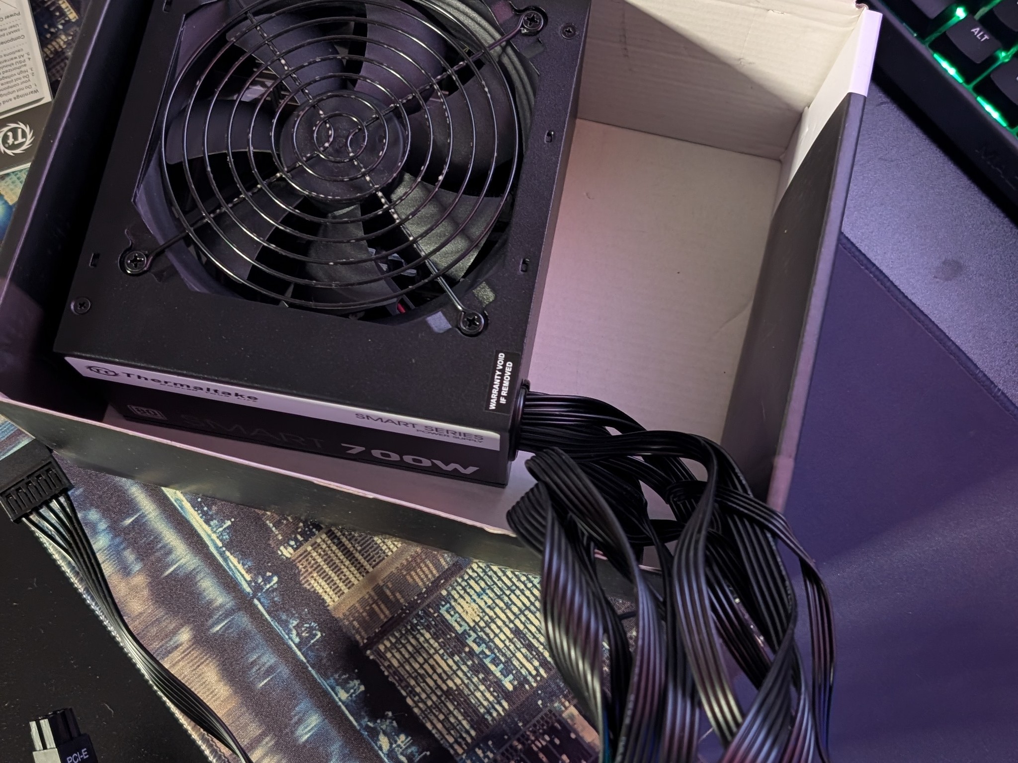 Thermaltake 700W 80 plus power supply