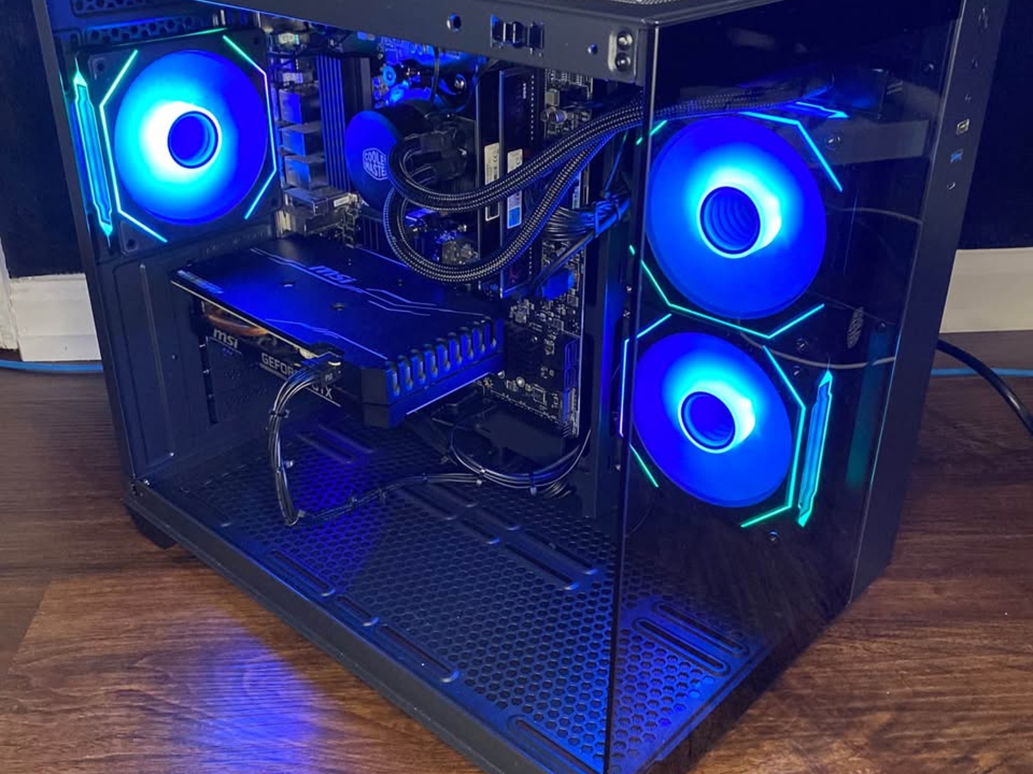 Black Gaming PC (GTX 1660 S 6GB + AMD Ryzen 5 2600 + 16GB DDR4 + SSD)
