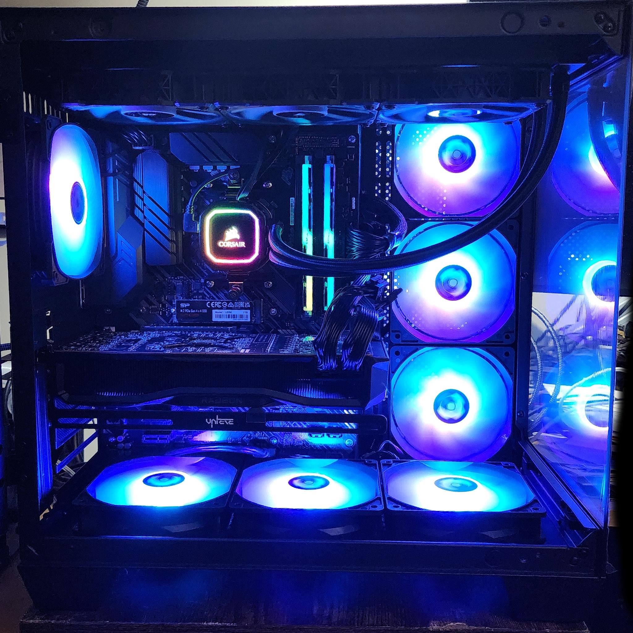 Gaming PC AMD Ryzen7 5700X AMD RX 7900 GRE 16GB