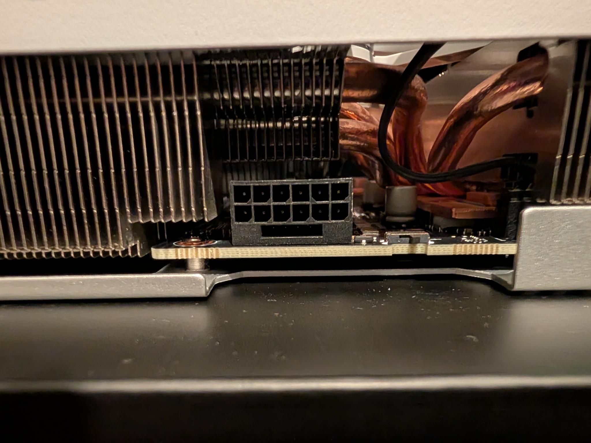 Gigabyte AERO 4070Ti Super (white)