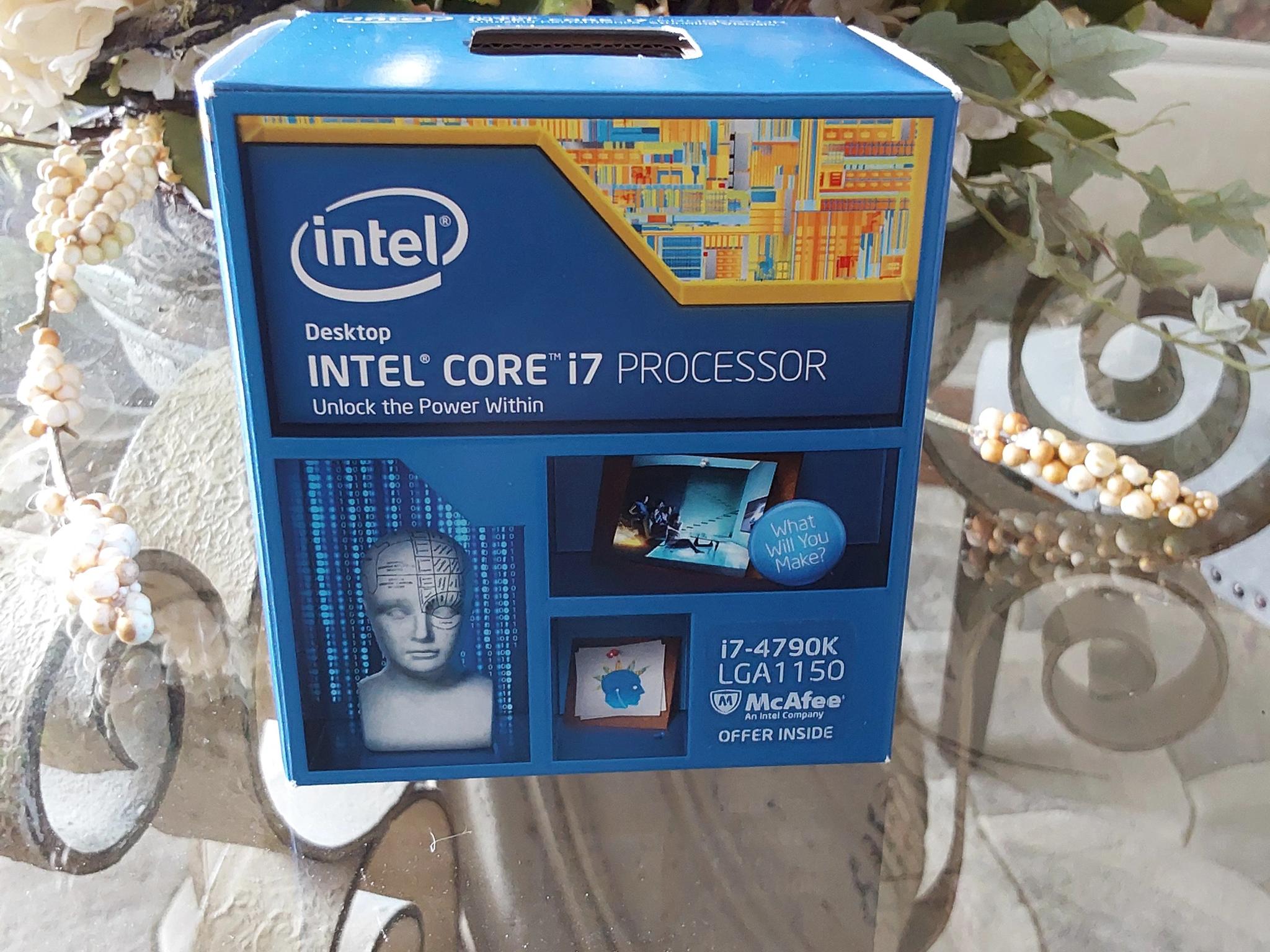 Intel i7 4790k 4.0GHz CPU and Heatsink/Fan in Original Retail Box