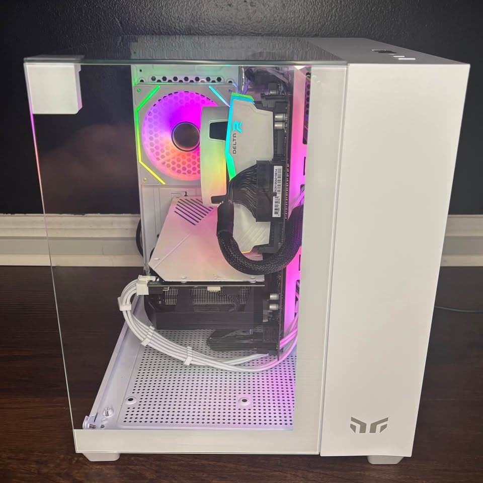 White Gaming PC (RTX 2060 6GB + AMD Ryzen 7 2700 + 16GB DDR4 + SSD + HDD)