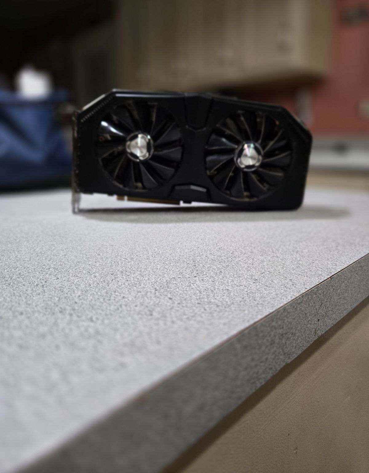 *BROKEN* XFX 5700XT