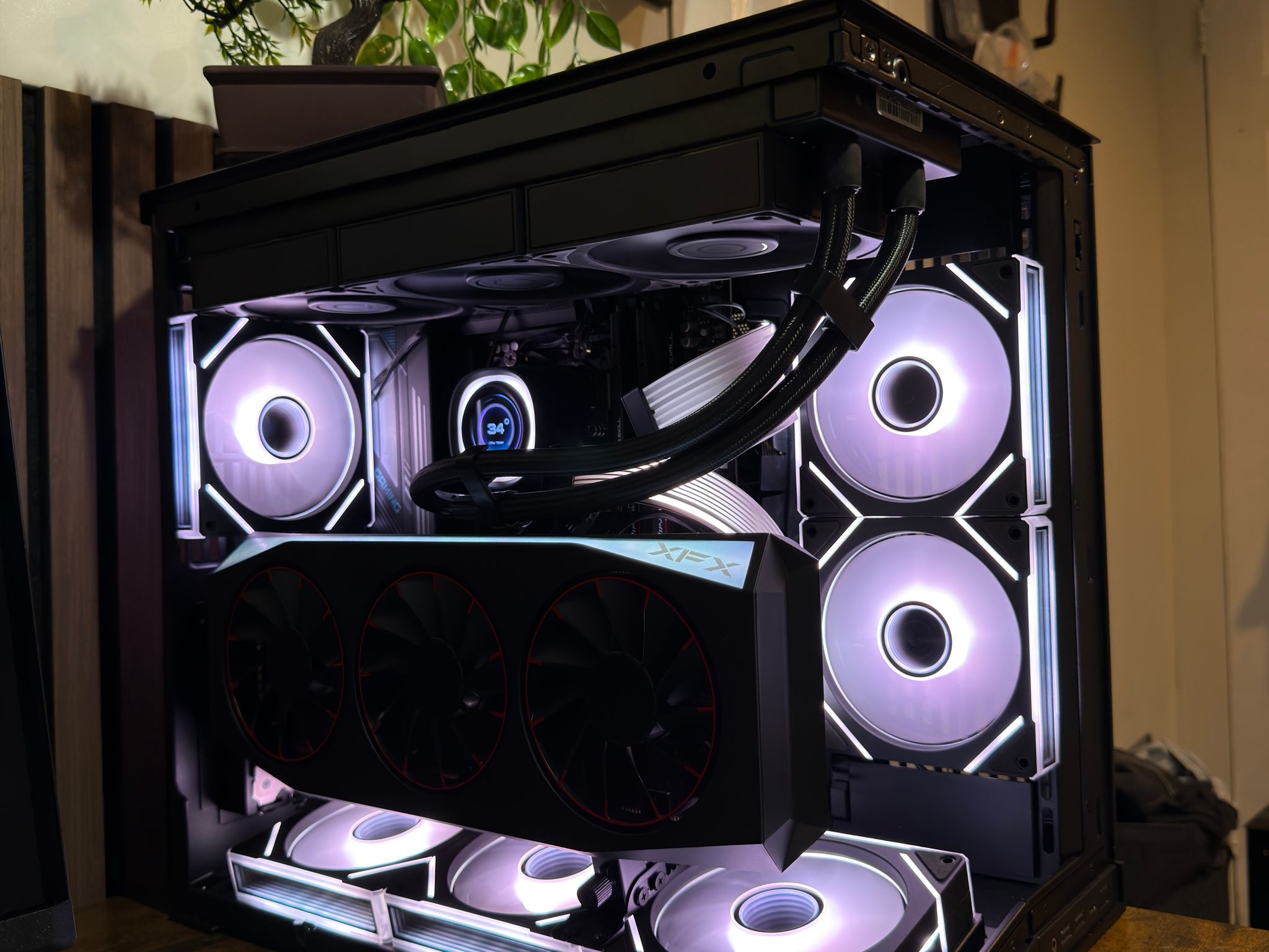 🔥 High-End Gaming PC – Ryzen 7 7800X3D + RX 9070 XT | 32GB DDR5 | 2TB NVMe 🔥