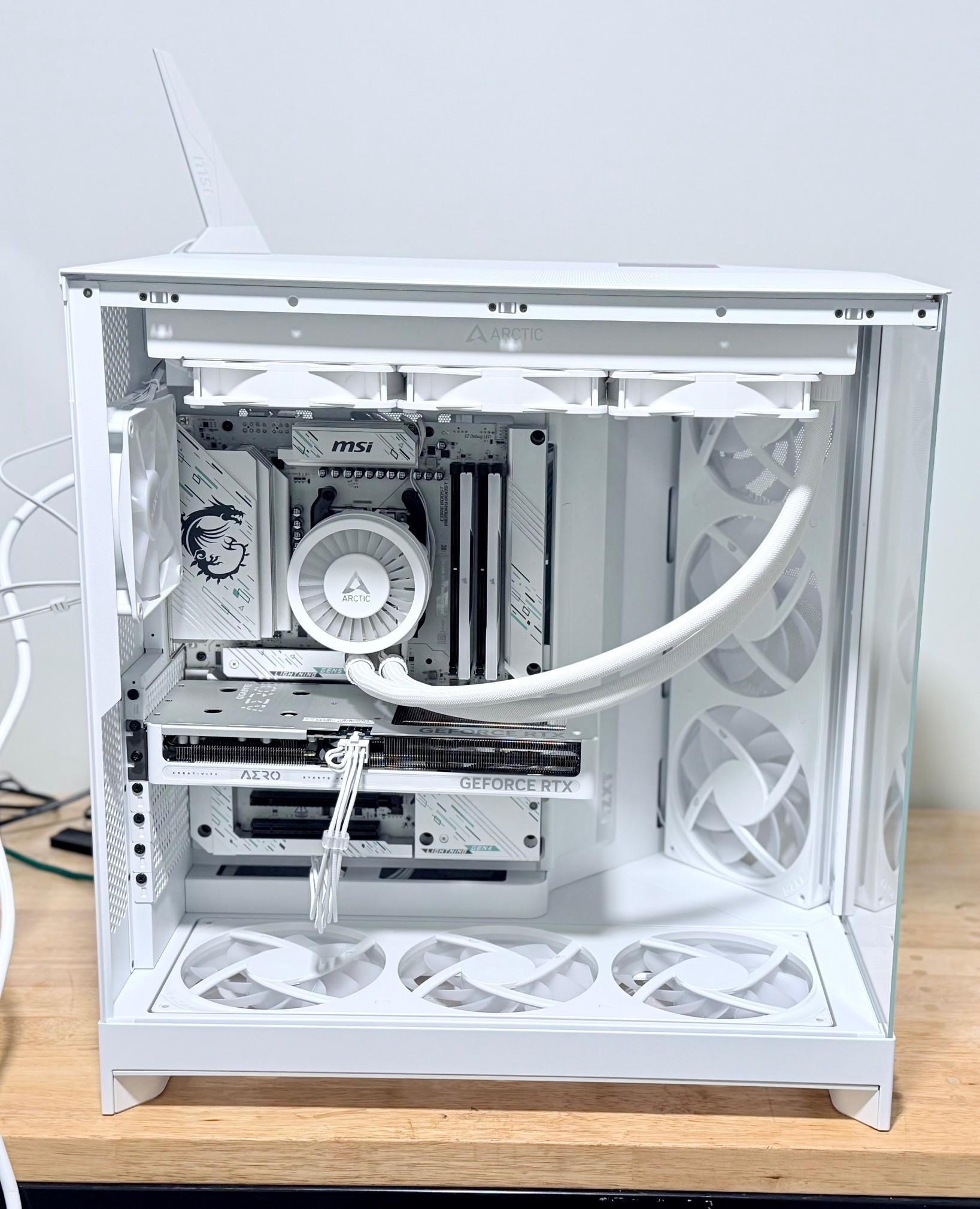 Avalanche RTX 5060 TI  Aero 16GB