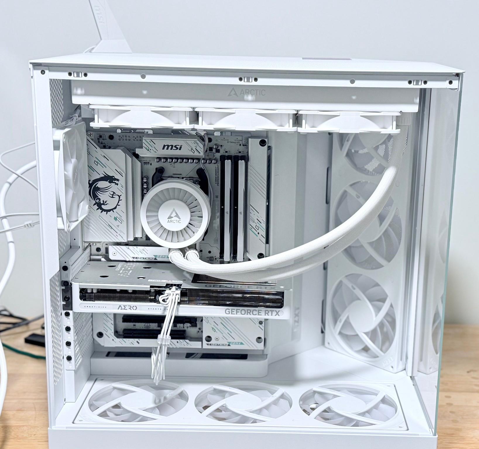 Avalanche RTX 5060 TI  Aero 16GB