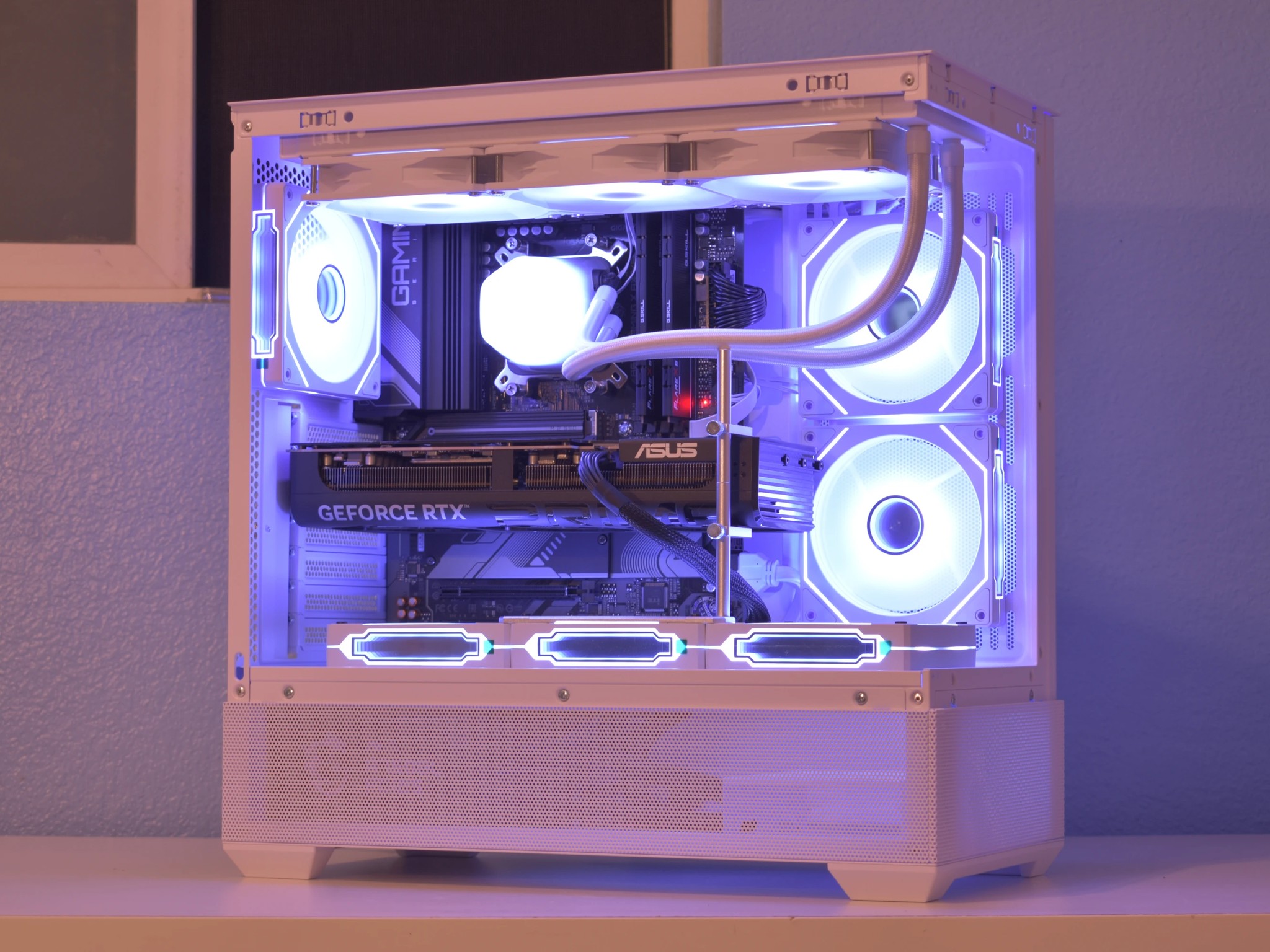 🚀High End Gamer🚀 Ryzen 7 9800X3D | RTX 5070ti 16GB | 32GB DDR5 | 2TB nVME SSD | White | RGB+Wifi
