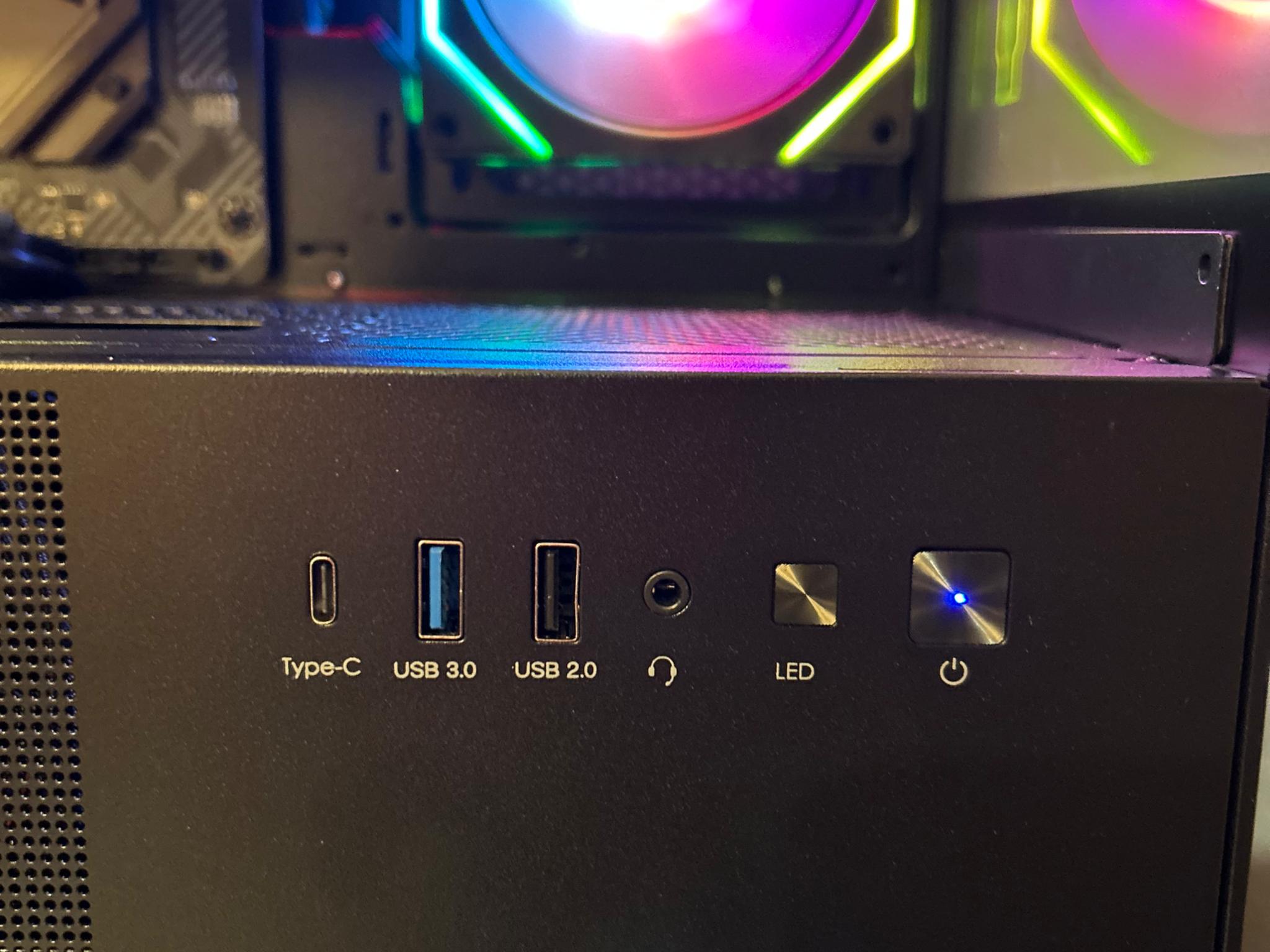 Aorus GTX 1070 TI | Ryzen 5 2600X | Black 1080p gaming PC