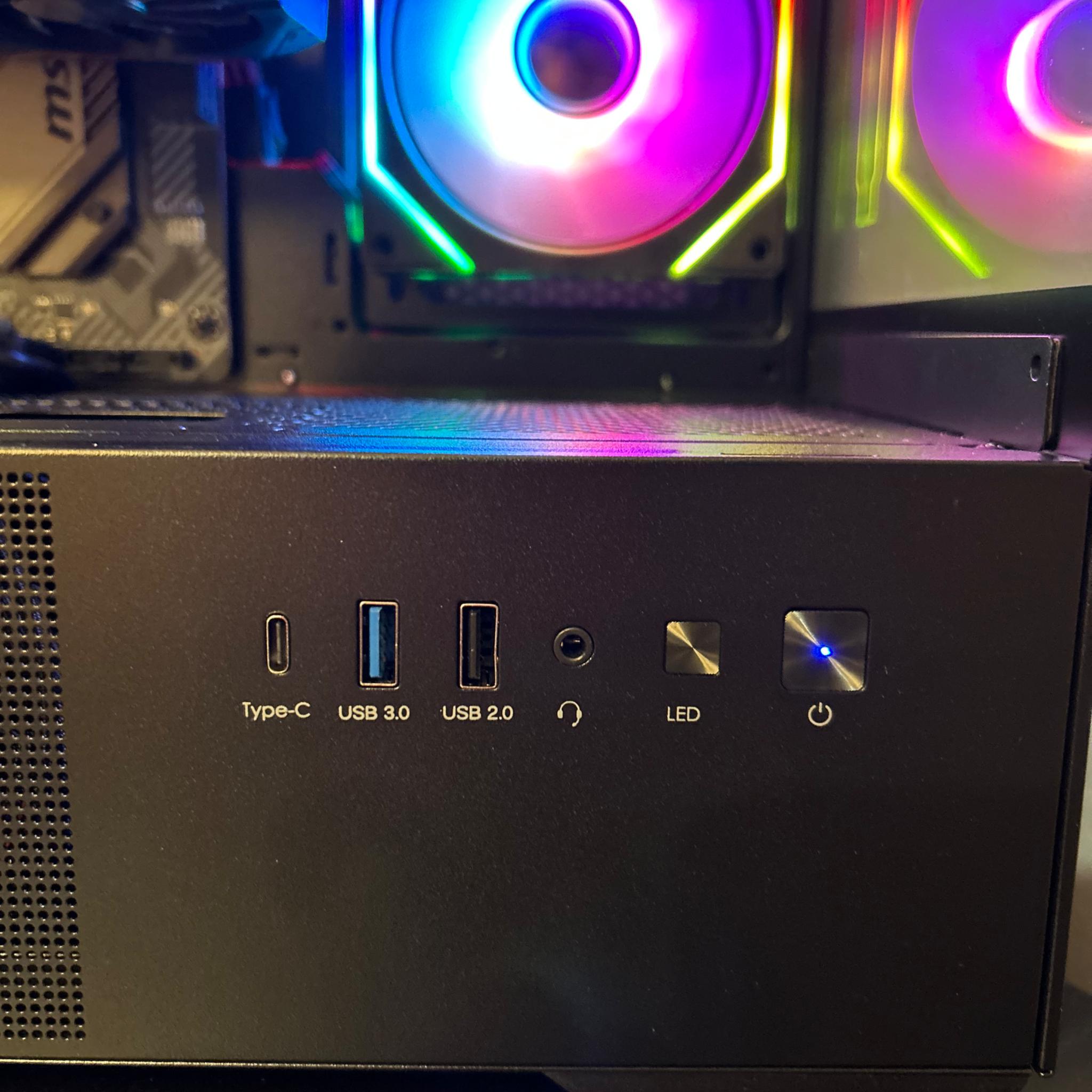 Aorus GTX 1070 TI | Ryzen 5 2600X | Black 1080p gaming PC
