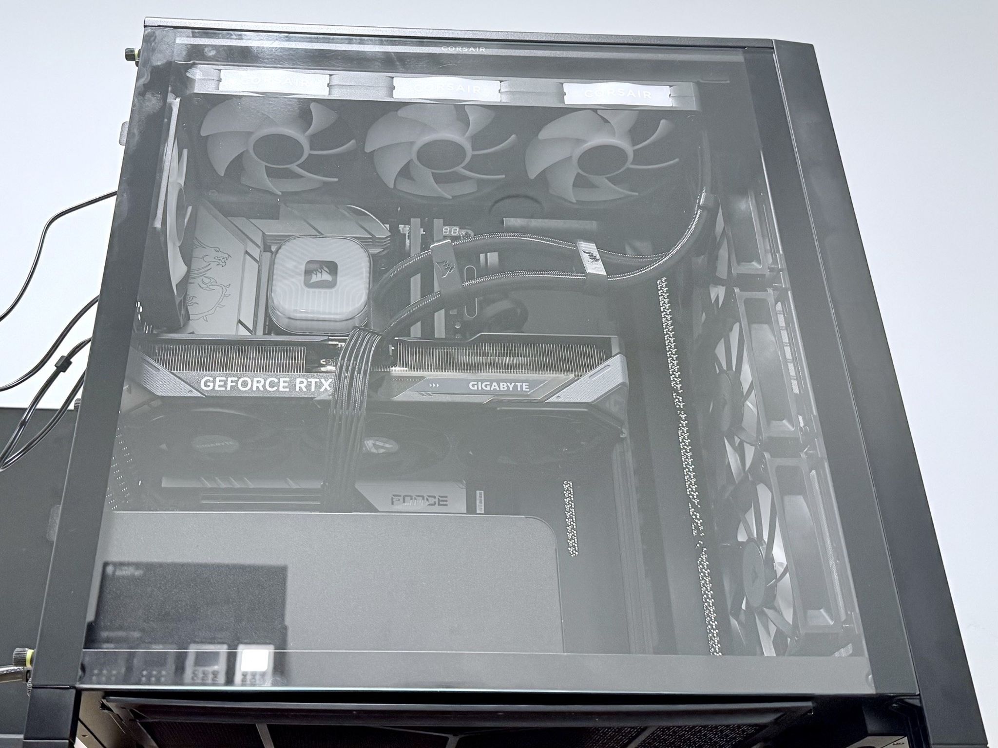 Corsair 4000D RTX 5070 OC 12GB