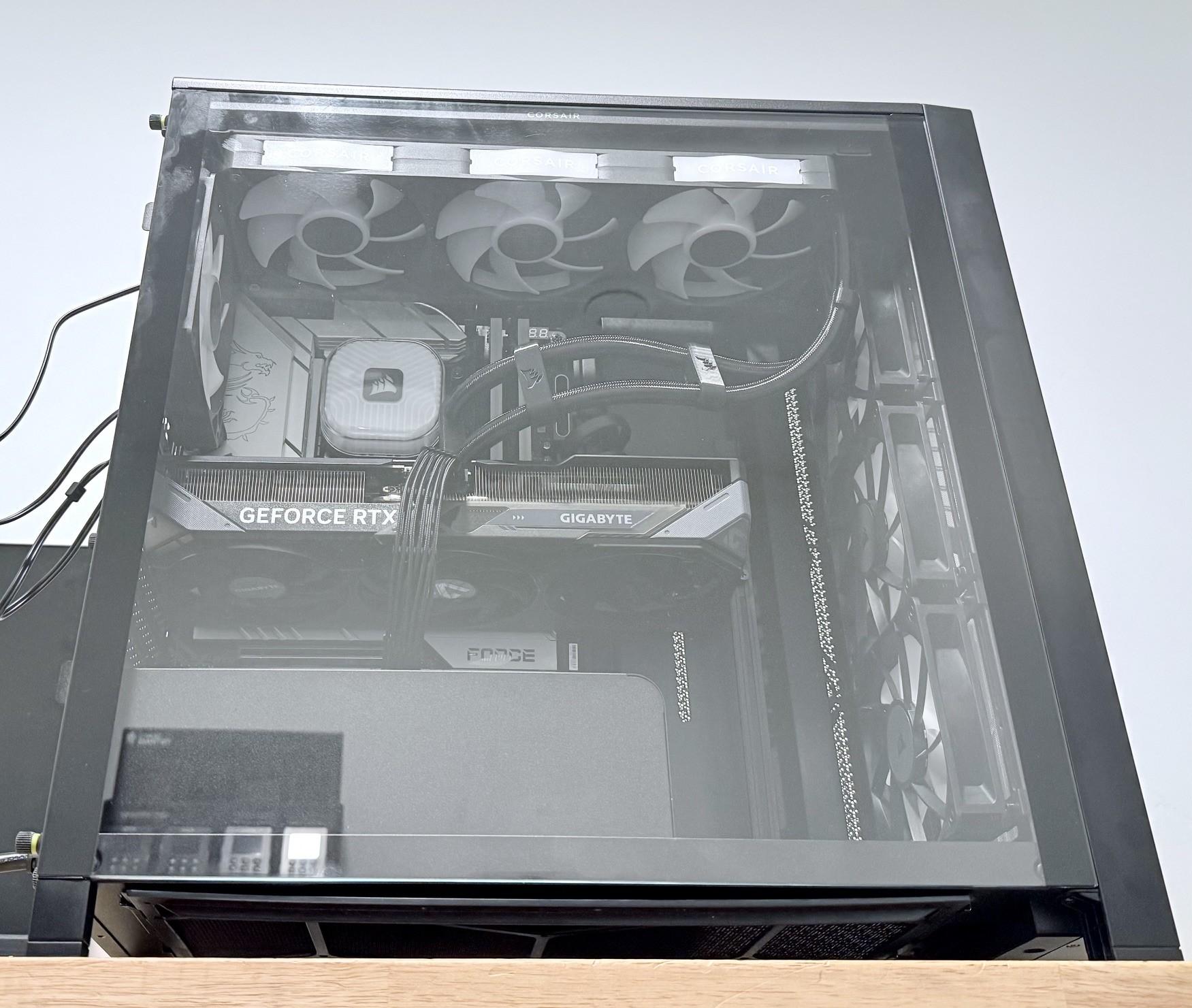 Corsair 4000D RTX 5070 OC 12GB