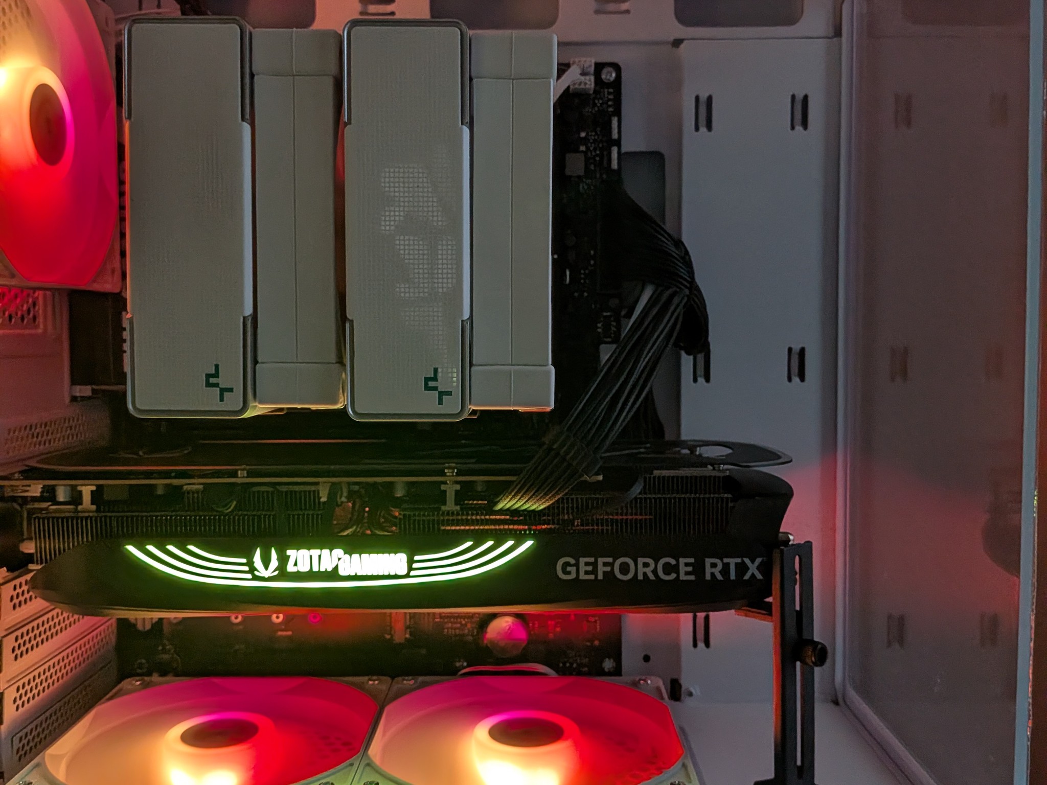 Ryzen 7 8700F | RTX 4080 Super | 32GB DDR5 | 2 TB NVMe | 850W Gold