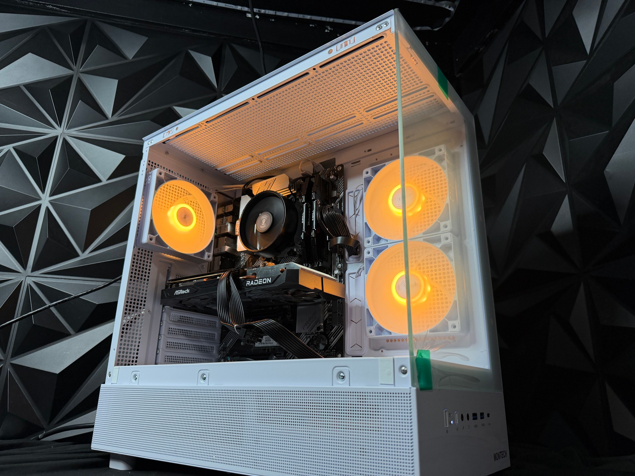💥💸 THE BUDGET BANGER 💸💥 Ryzen 5 5500| RX 6600| 16 GB DDR4| 500 GB NVMe| 650 Gold PSU