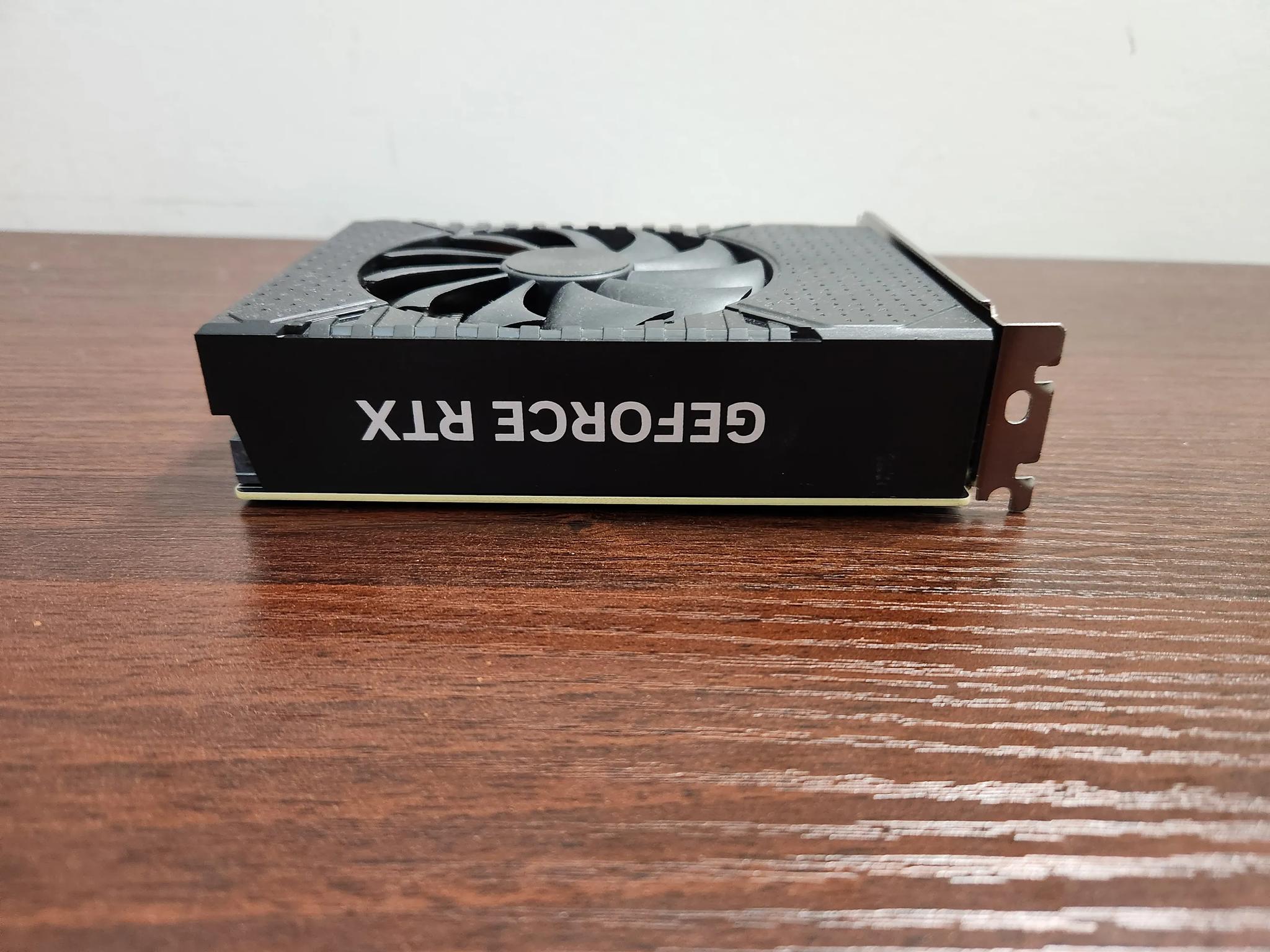 NVIDIA RTX 4060 - 8 GB GDDR6